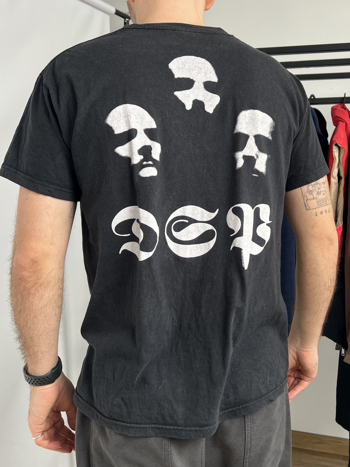 Gildan Vintage Mayhem De Mysteriis Dom Sathanas 2007 Tee size M-L Size US L / EU 52-54 / 3 - 1 Thumbnail