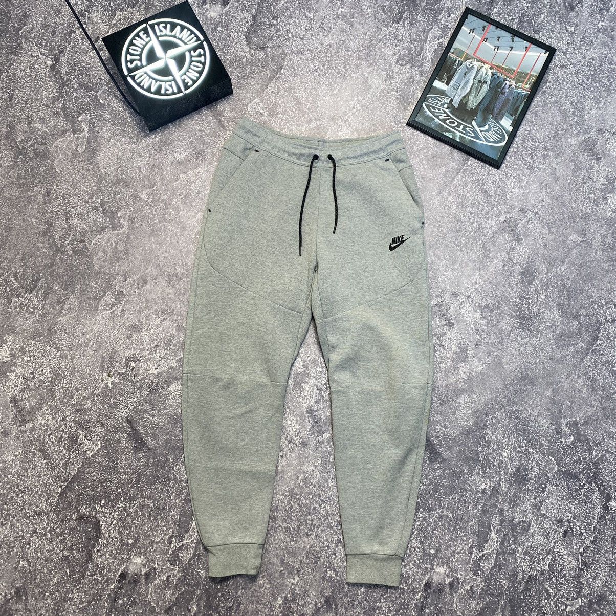 Nike × Vintage Men’s Nike Tech Fleece New Collection Small Logo drill pants Size US 30 / EU 46 - 1 Thumbnail
