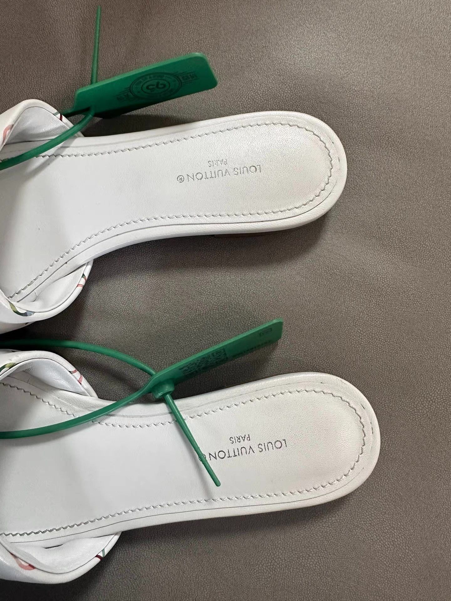 Louis Vuitton Louis Vuitton Revival Slide Ｑ20 Size US 6 / IT 36 - 8 Thumbnail