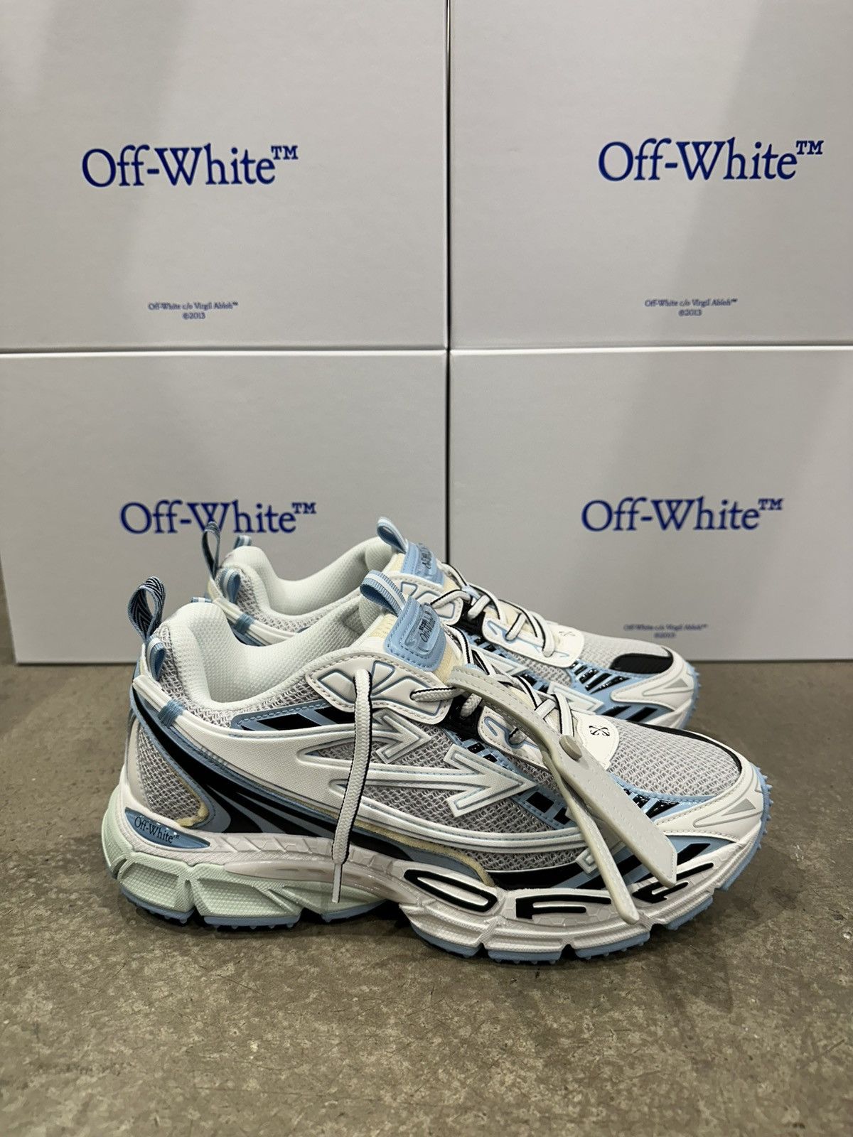 Off-White OFF-WHITE - Be Right Back Sneakers Light Blue