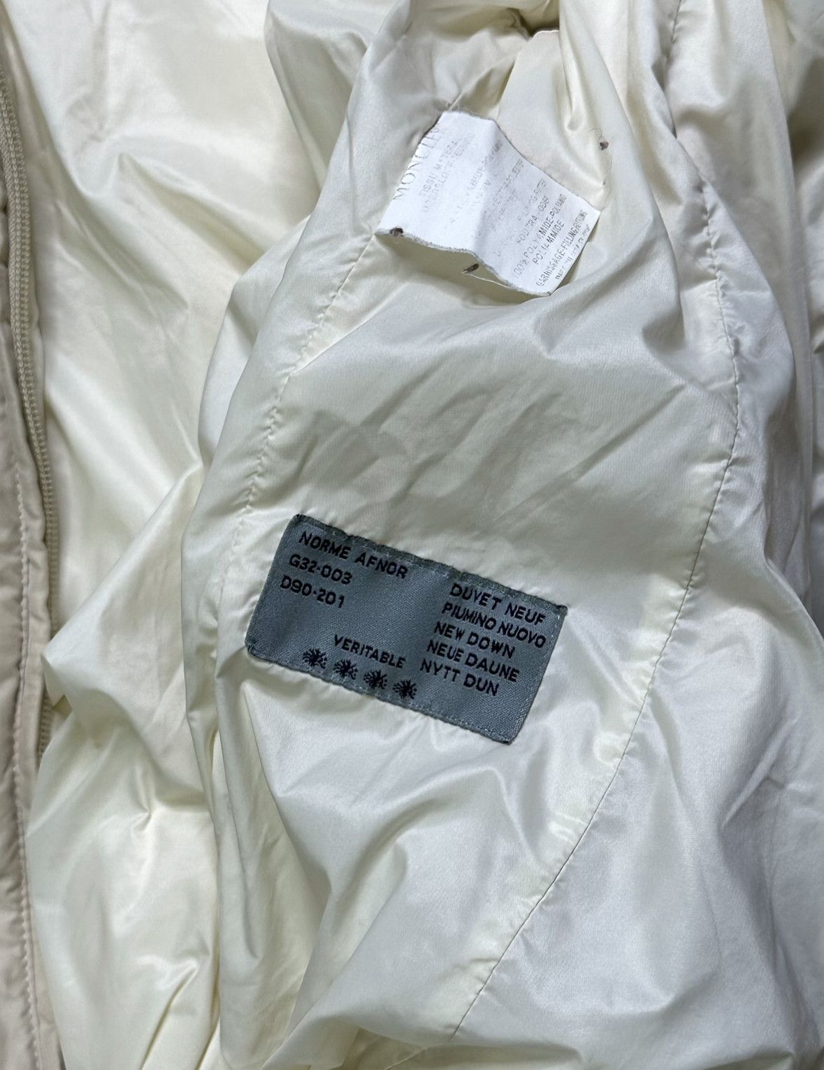 Moncler Moncler Hooded vintage jacket Size M / US 6-8 / IT 42-44 - 9 Thumbnail