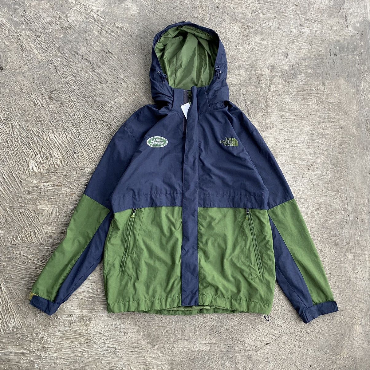 The North Face 🪲The North Face X Landrover Size US L / EU 52-54 / 3 - 1 Thumbnail