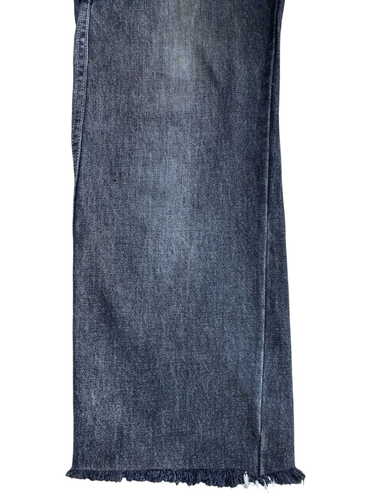Japanese Brand Japanese Brand Cargo Style Painted Jeans Size US 35 - 5 Thumbnail
