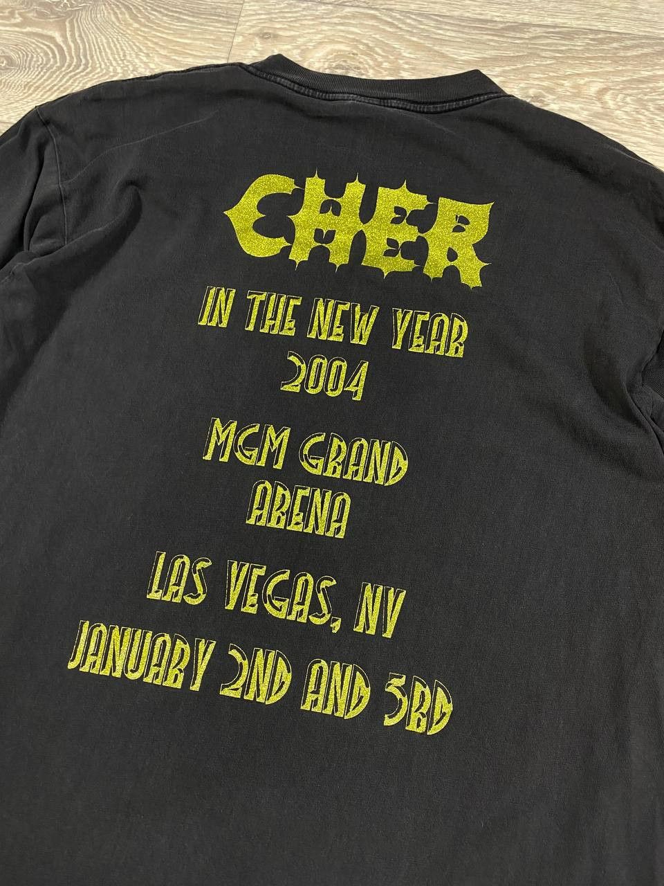 Band Tees Rare Cher 2005 MGM New Year Gold Glitter Long Sleeve Size US L / EU 52-54 / 3 - 4 Thumbnail