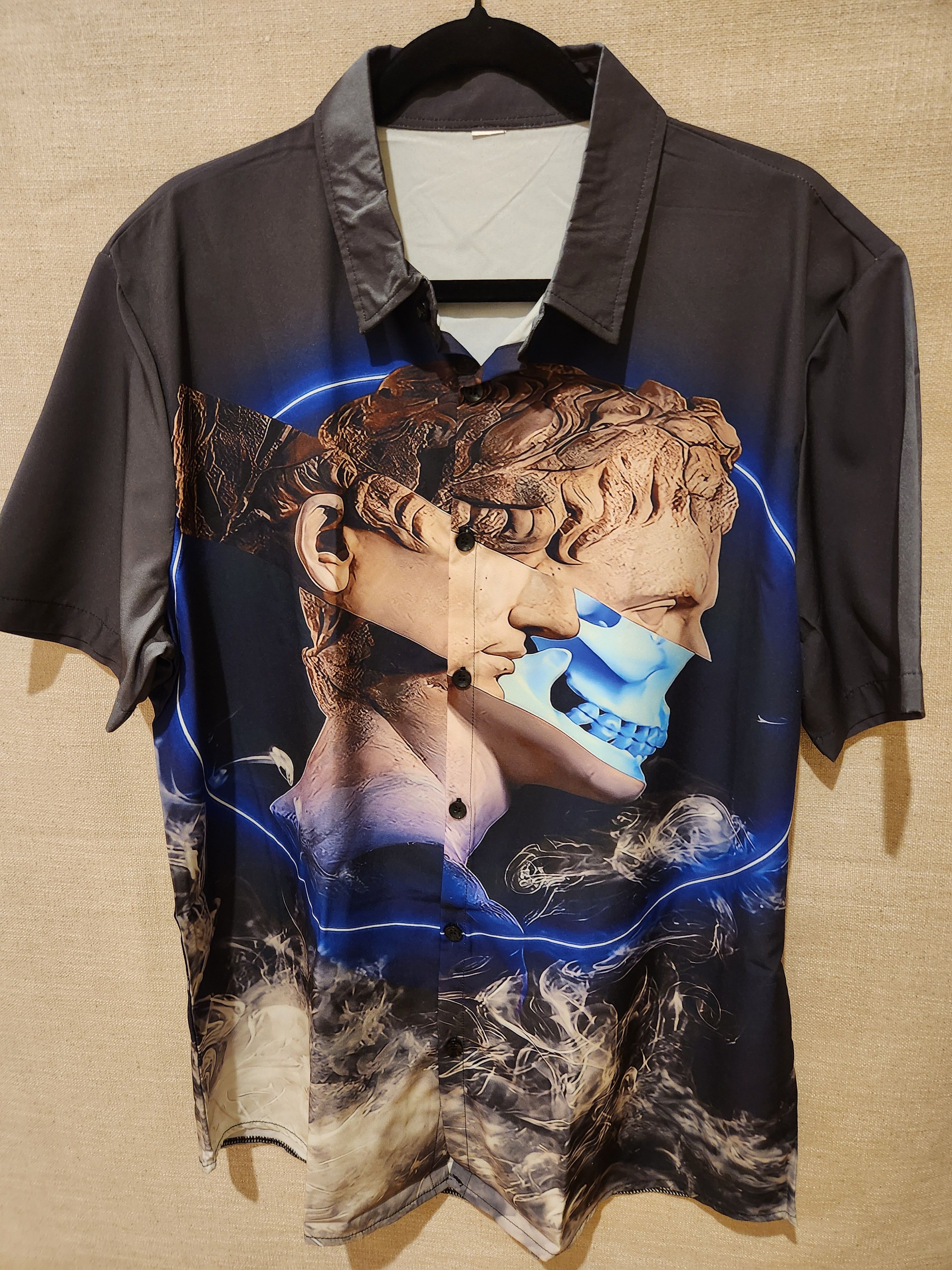 Other NWOT Men's Bold Graphic Designed Short Sleeve Shirt Size US L / EU 52-54 / 3 - 1 Thumbnail