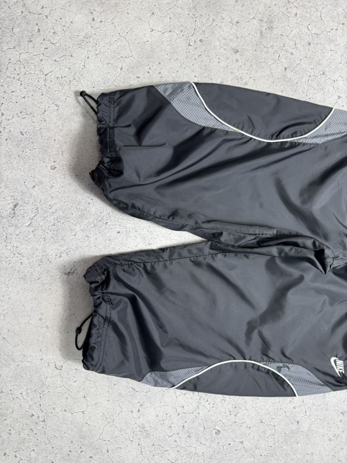 Nike Nike Vintage Nylon Shorts Swoosh Drill Y2K Size US 30 / EU 46 - 3 Thumbnail