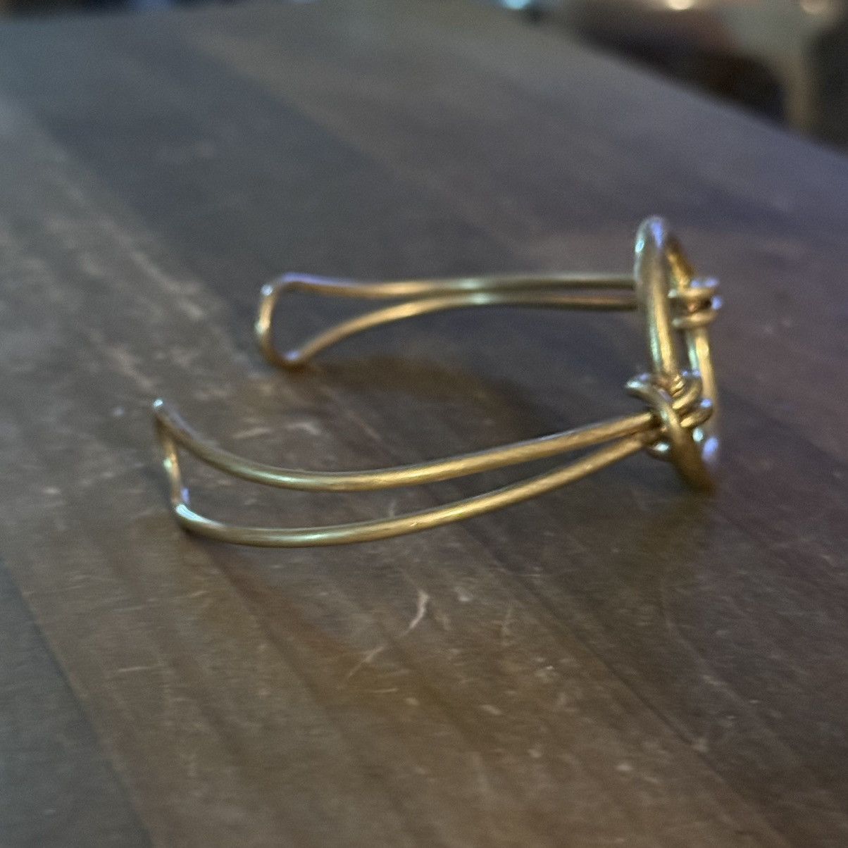 Other Gold tone open circle wire cuff bracelet Size ONE SIZE - 4 Thumbnail