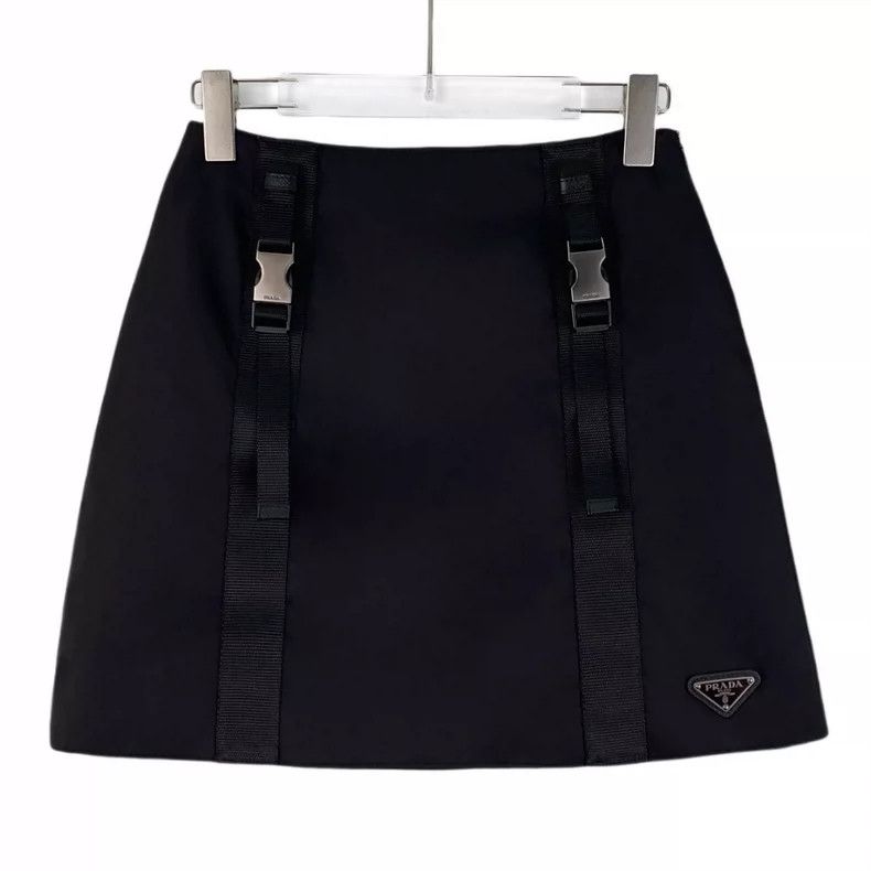 Prada Prada Black triangle casual skirt short skirt Size 26" / US 2 / IT 38 - 1 Thumbnail