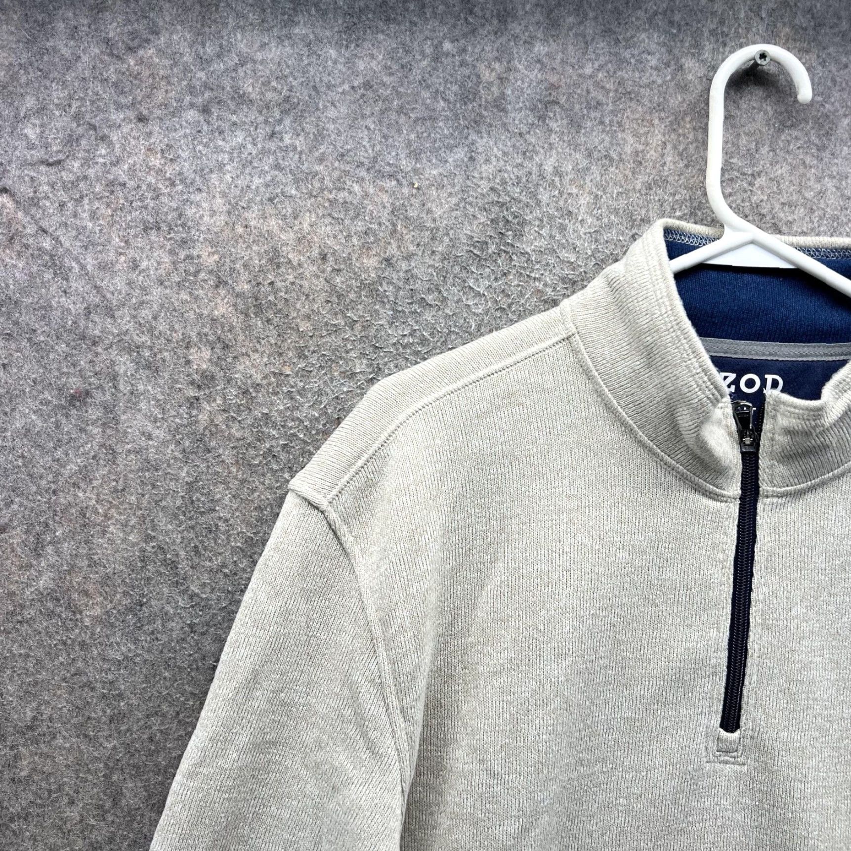 Izod IZOD Sweatshirt Mens L Beige 1/4 Zip Fleece Pullover Size US L / EU 52-54 / 3 - 7 Thumbnail