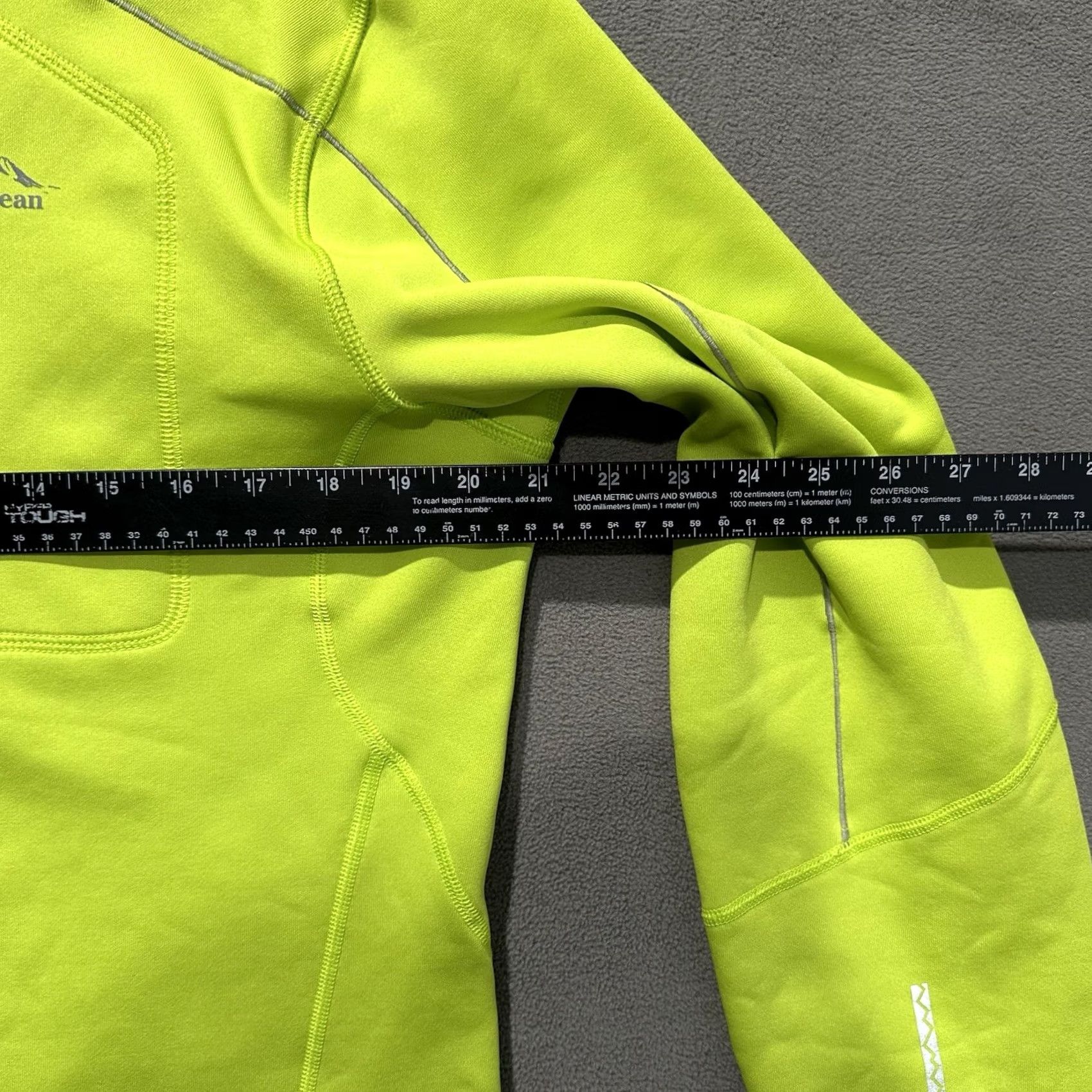 Vintage LL Bean Hoodie Mens Medium Neon Green 1/4 Zip Stretch EUC 288044 Size US M / EU 48-50 / 2 - 7 Thumbnail