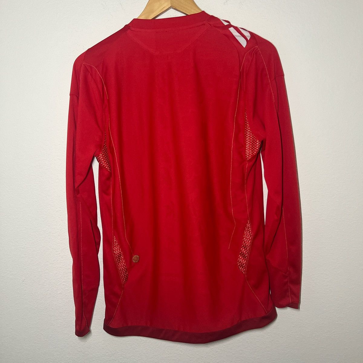 Umbro England 2006 World Cup Home Long Sleeve Jersey | Soccer Size US S / EU 44-46 / 1 - 3 Thumbnail