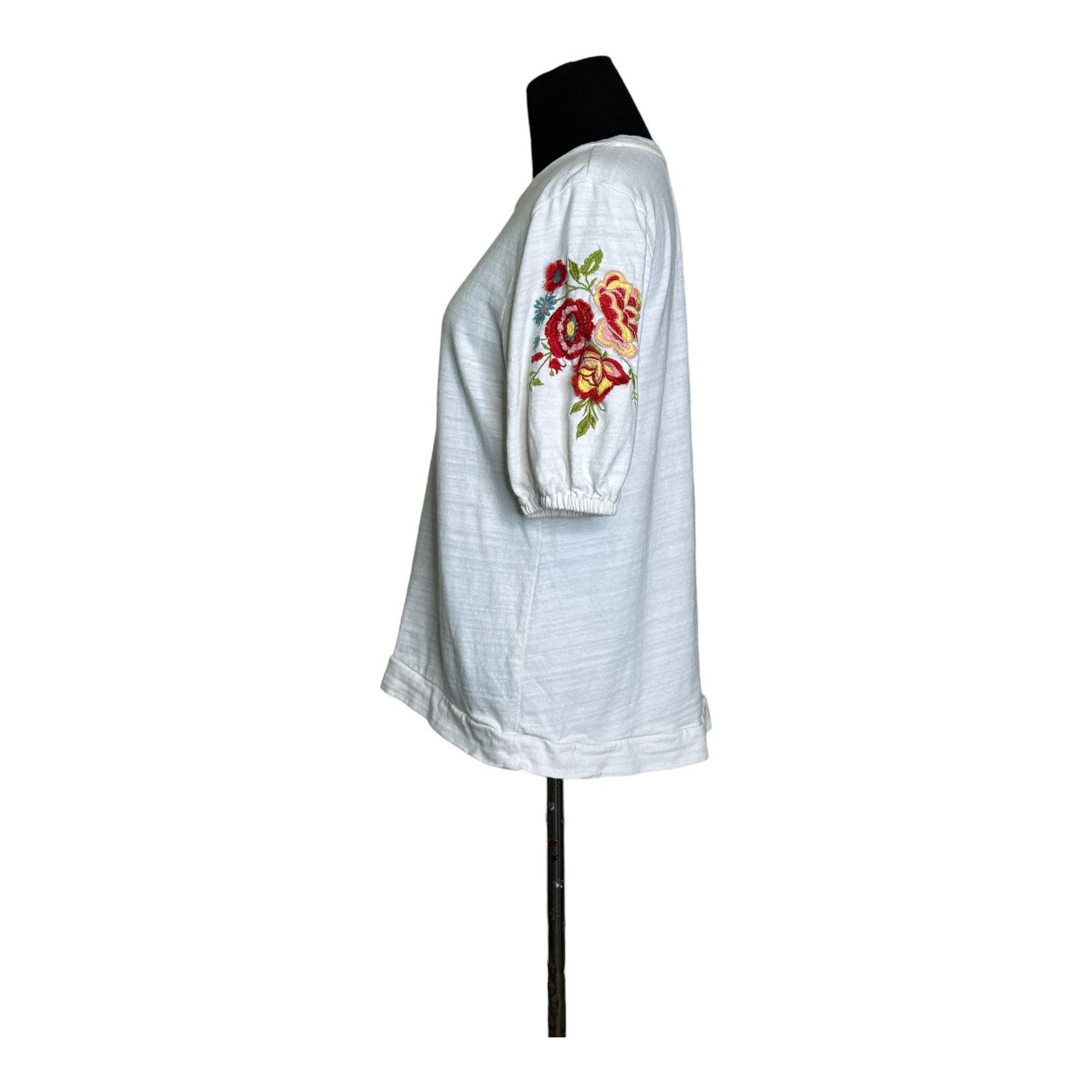 Loft Loft off white floral embroidered knit top size small Size S / US 4 / IT 40 - 6 Thumbnail