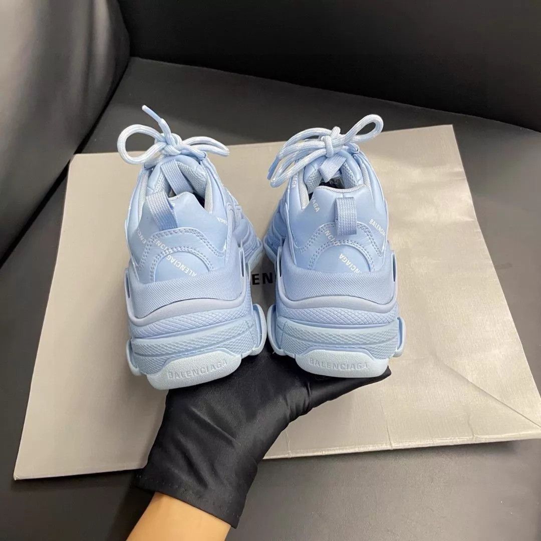 Balenciaga Balenciaga Women's Blue Sneakers Size 35 Size US 4.5 / IT 34.5 - 6 Thumbnail