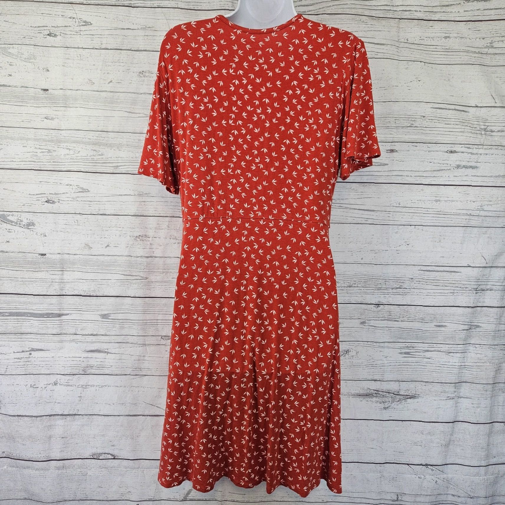 Vintage VINTAGE 41 Hawthorn Womens Faux Wrap Dress XL Red White Short Sleeve V-Neck Rayon Dress Womens XL Red White Faux Wrap Knee Length Size 40" / US 18 - 3 Thumbnail