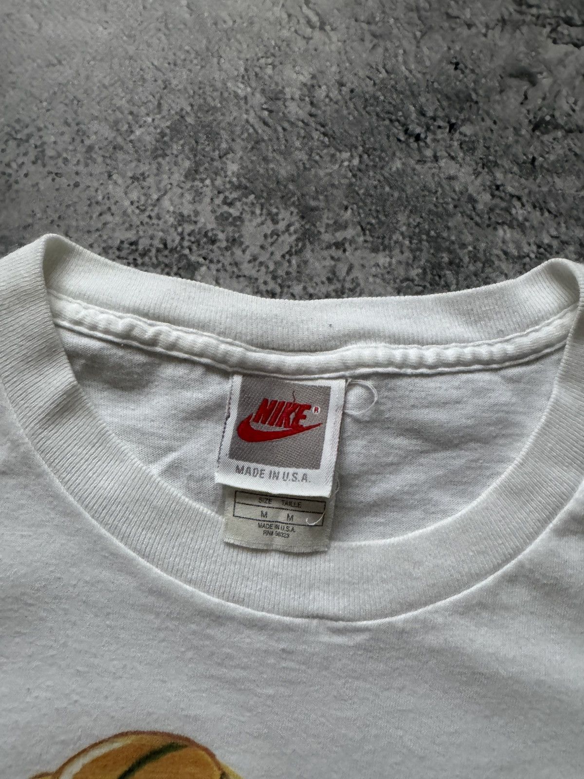 Nike Vintage 90s Nike Air Jordan HOOP HEROES PHILIP BURKE T-SHIRT Size US M / EU 48-50 / 2 - 7 Thumbnail