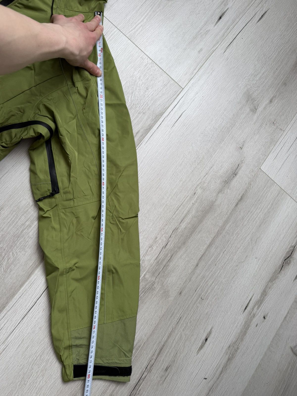 And Wander And Wander Pertex Hooded Jacket Olive Green Technical Shell Size US L / EU 52-54 / 3 - 19 Thumbnail