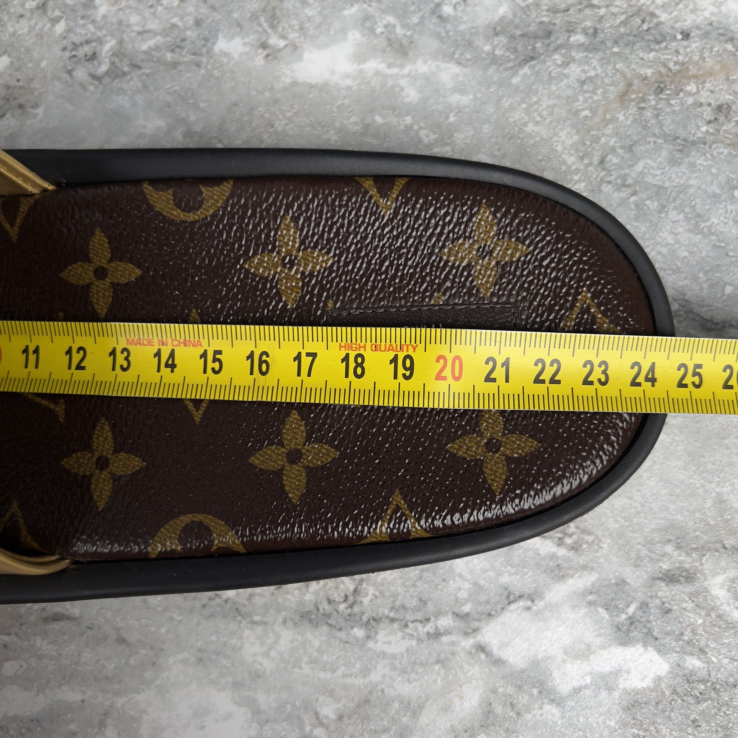Louis Vuitton Sunbath Mules LV Monogram Size US 8 / IT 38 - 10 Thumbnail