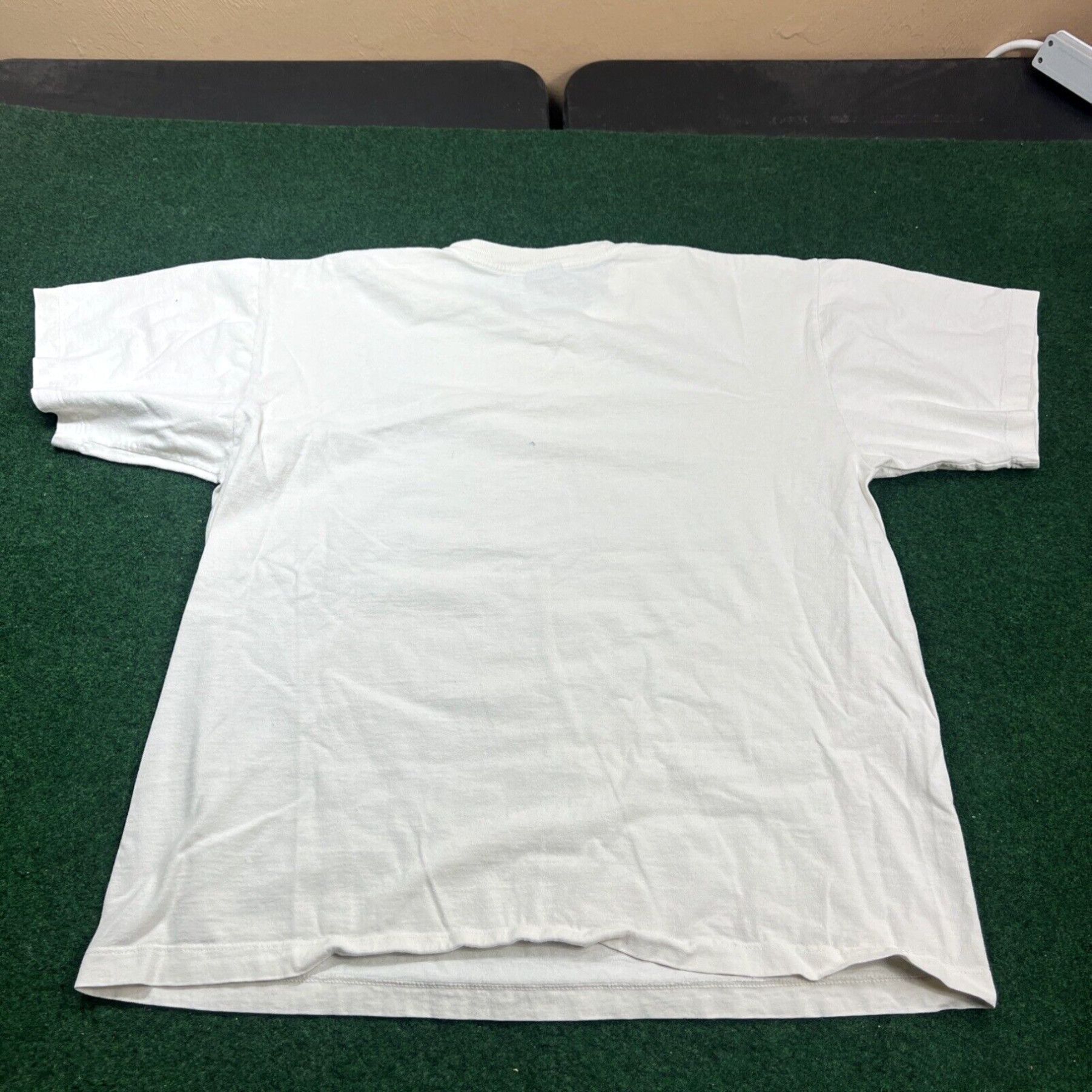 Vintage Comedor San Luis Colabra Con Nosotros Shirt Size Large White Spanish 90s Vintage Size US L / EU 52-54 / 3 - 8 Thumbnail