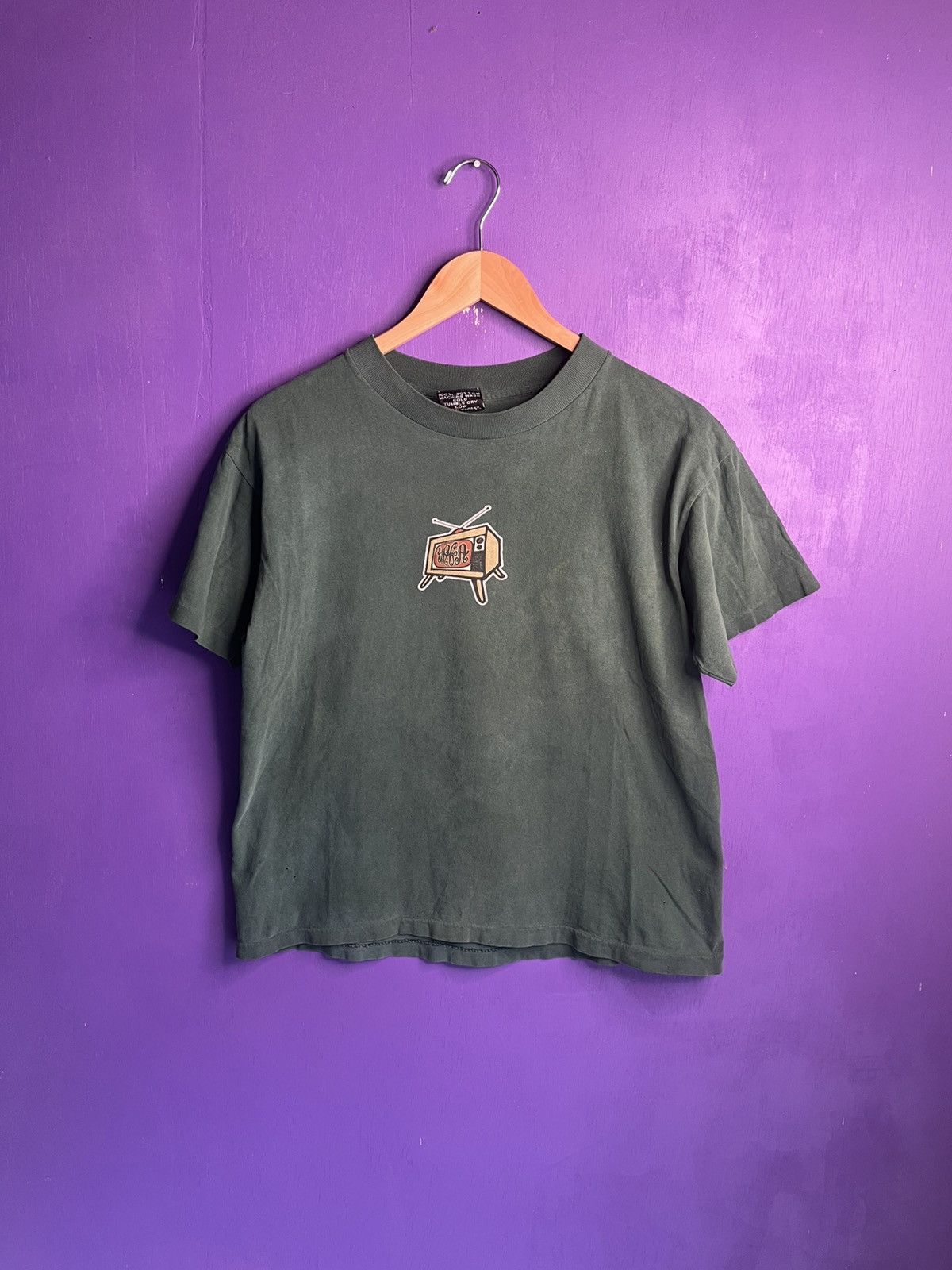 Vintage Vintage 90s Yaga love how ya please tv t-shirt Size US S / EU 44-46 / 1 - 1 Thumbnail
