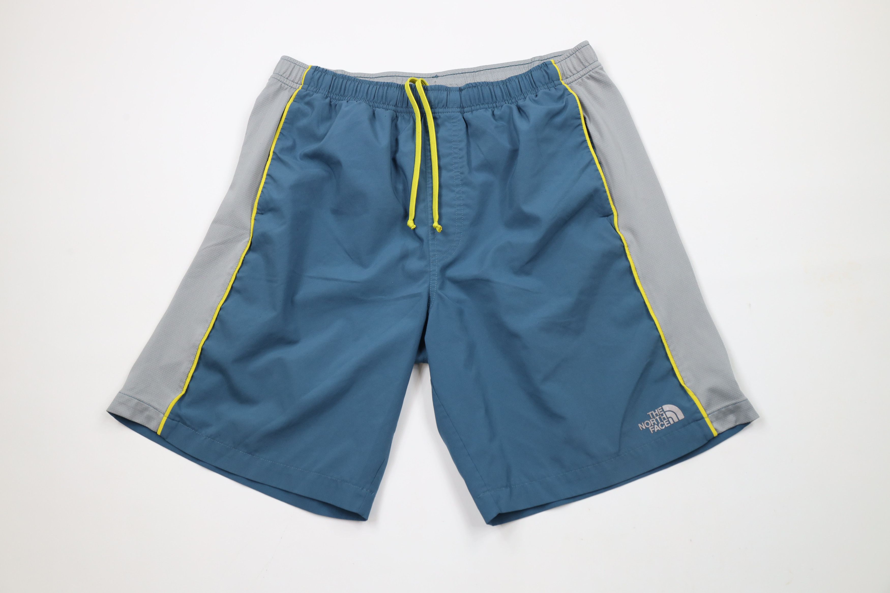 The North Face × Vintage Vintage Y2K The North Face Reflective Above Knee Shorts Size US 32 / EU 48 - 1 Thumbnail