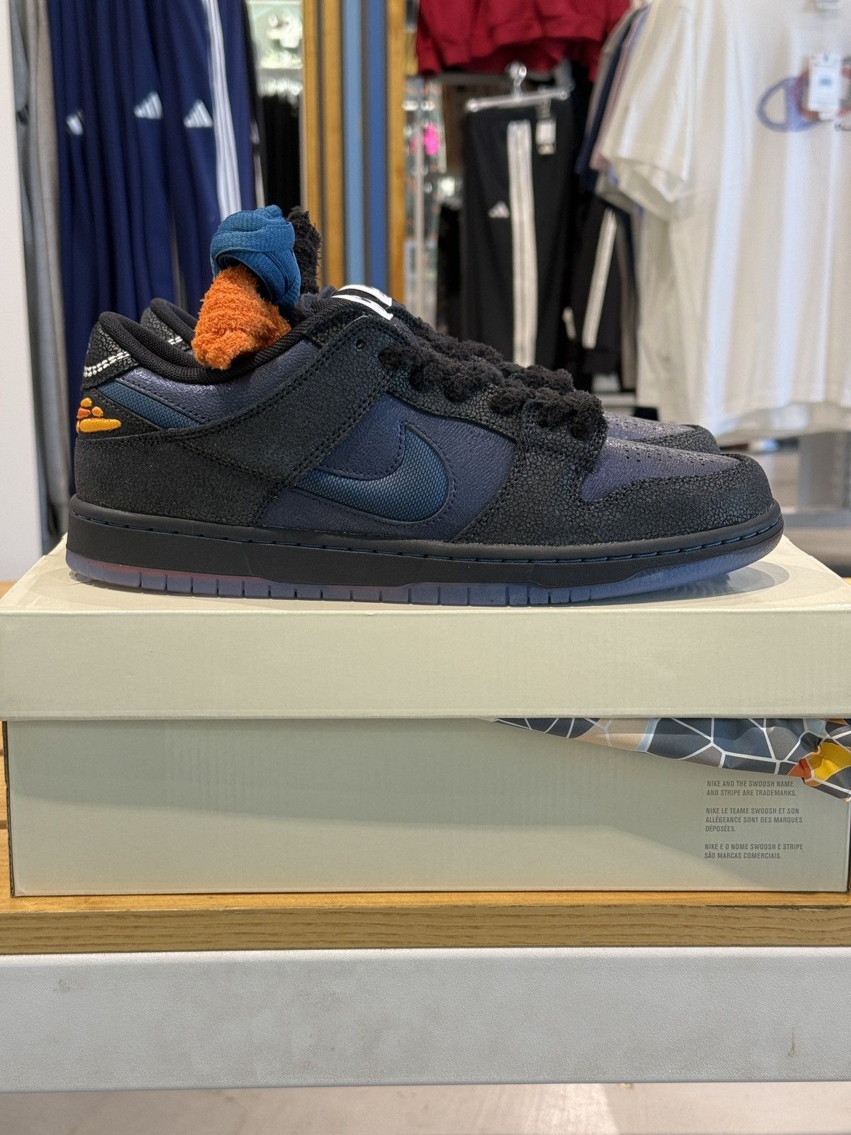 Nike SB Nike SB Dunk pro low X Bluetile “butterfly” Size US 9.5 / EU 42-43 - 2 Thumbnail