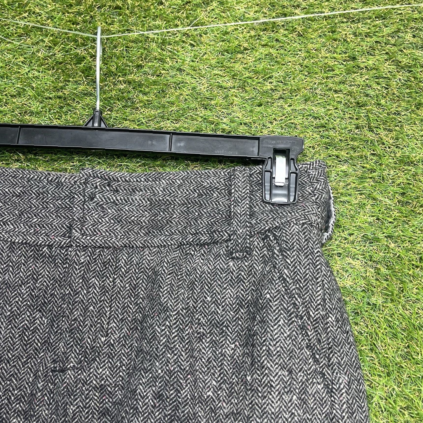 American Eagle Outfitters American Eagle Outfitters Skirt 6 Mini Wool Herringbone Gray Short Size 6 Women University Style Casual Vintage No Size 28" / US 6 / IT 42 - 3 Thumbnail
