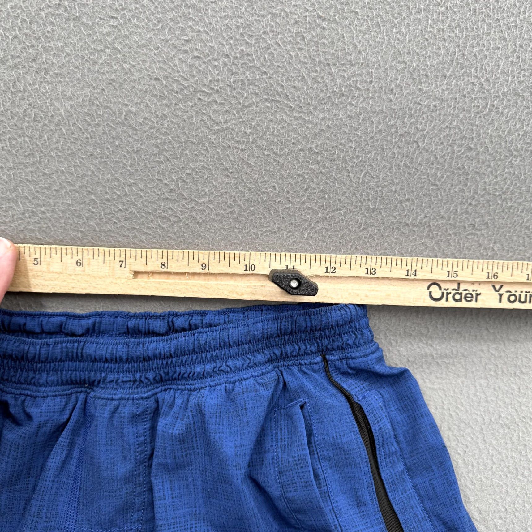 Lululemon Lululemon Shorts Mens M Blue Geometric Lined Pockets Running Gym Training Athletic Activewear Size US 31 - 5 Thumbnail