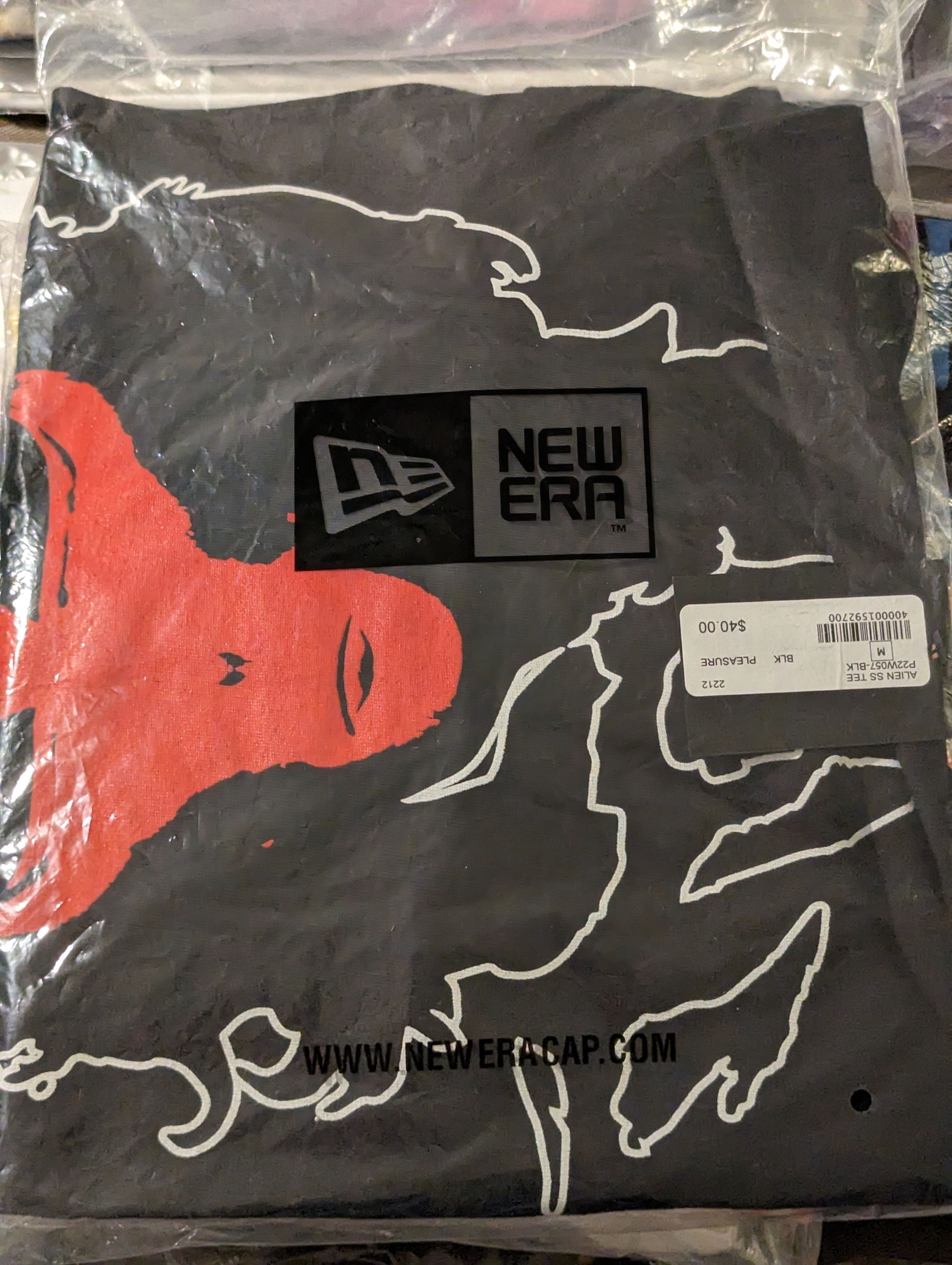 Pleasures PLEASURES ALIEN SHORT SLEEVE TEE Size US M / EU 48-50 / 2 - 8 Thumbnail
