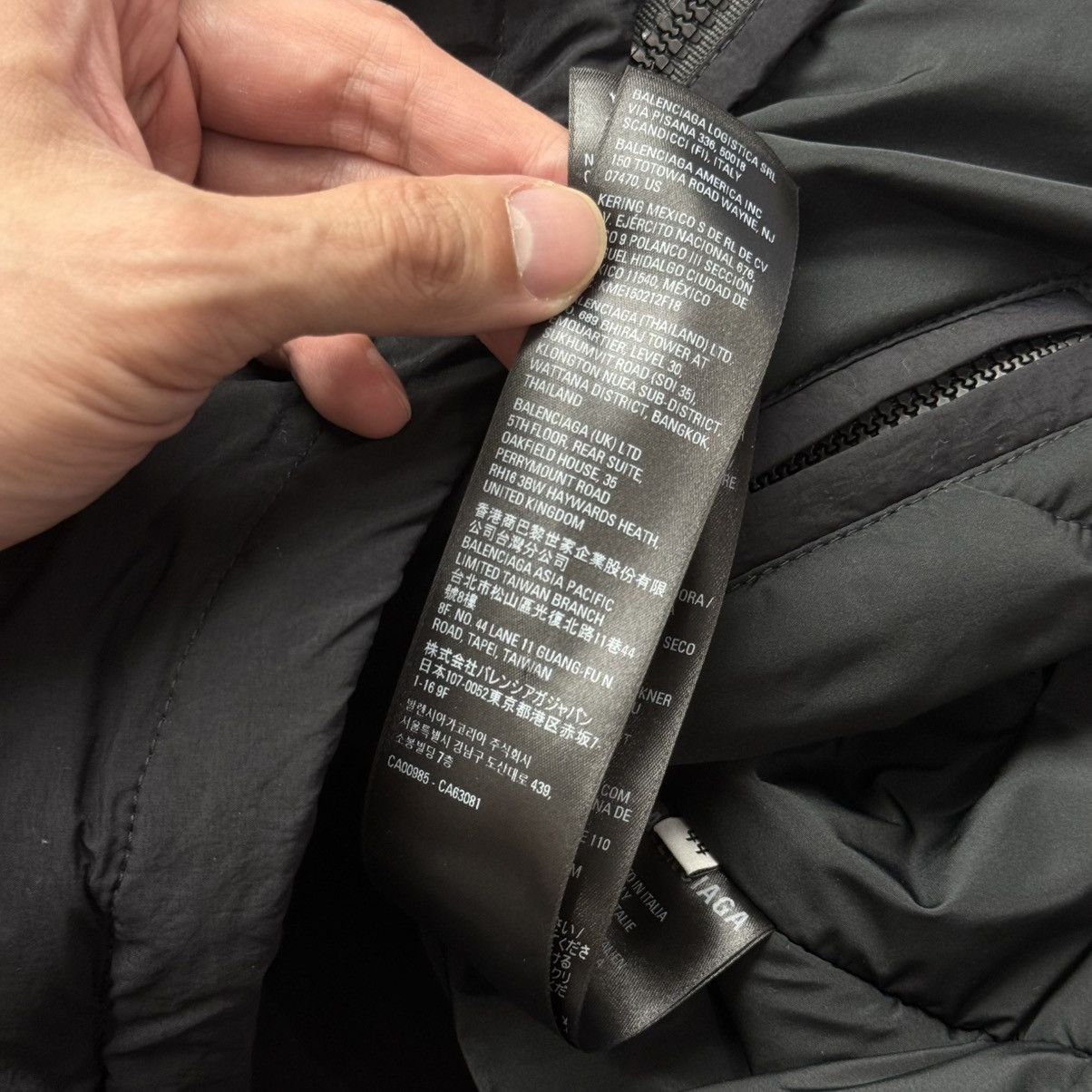 Balenciaga Balenciaga Faux Fur Sporty B Parka Size US S / EU 44-46 / 1 - 7 Thumbnail