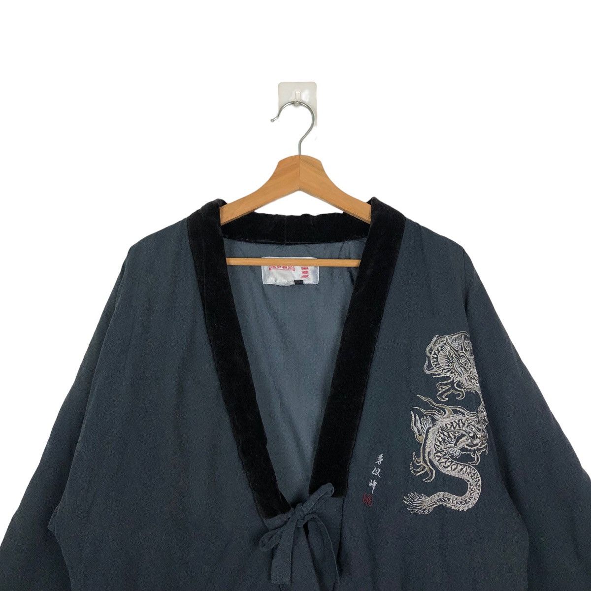 Japanese Brand VINTAGE JAPANESE KIMONO DRAGON BIG LOGO INSPIRE CHROMEHEARTS Size US M / EU 48-50 / 2 - 2 Thumbnail