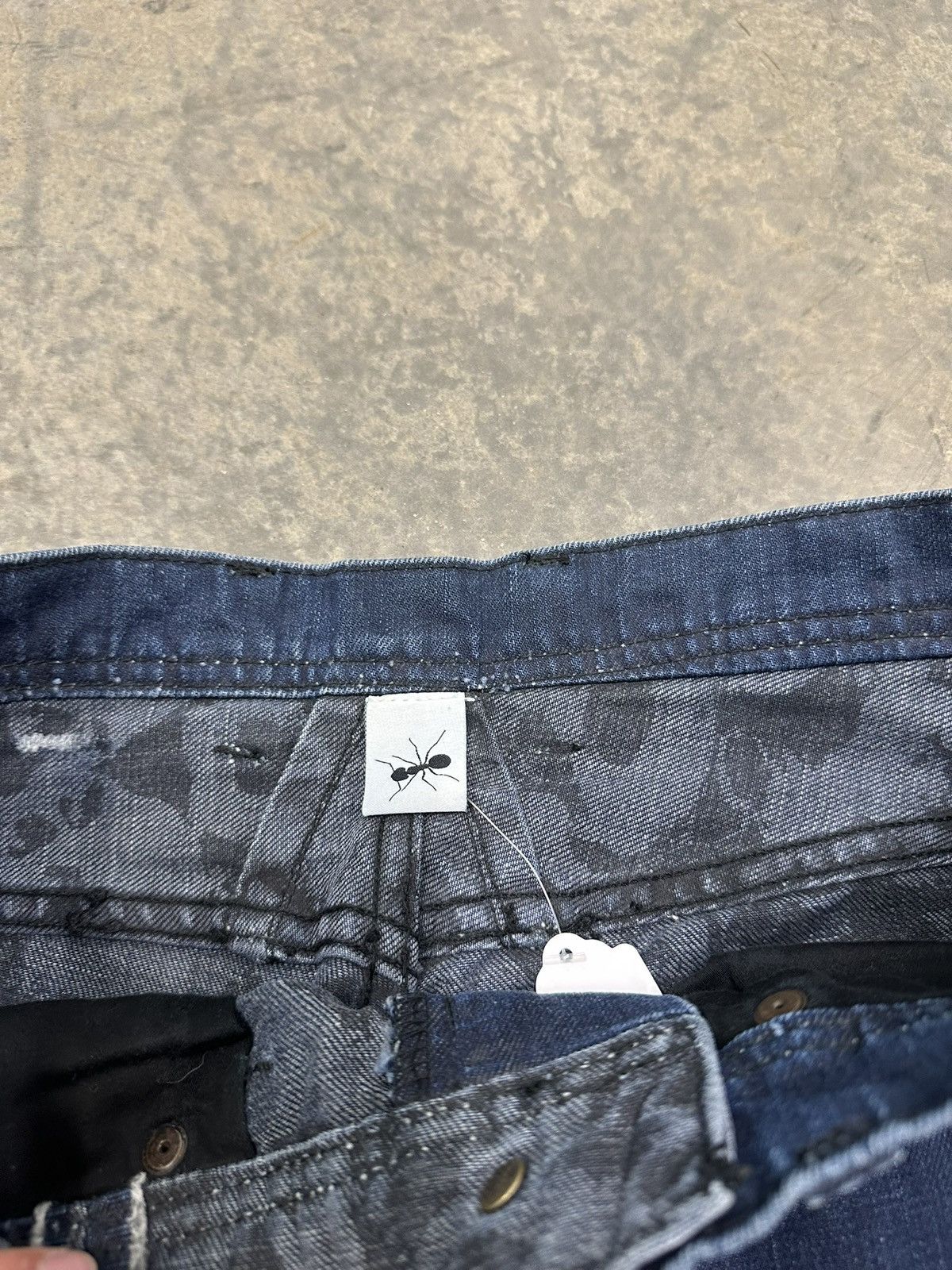 Japanese Brand Y2K Grunge Ant Skull Bootcut Denim Size 2 Size US 29 - 5 Thumbnail