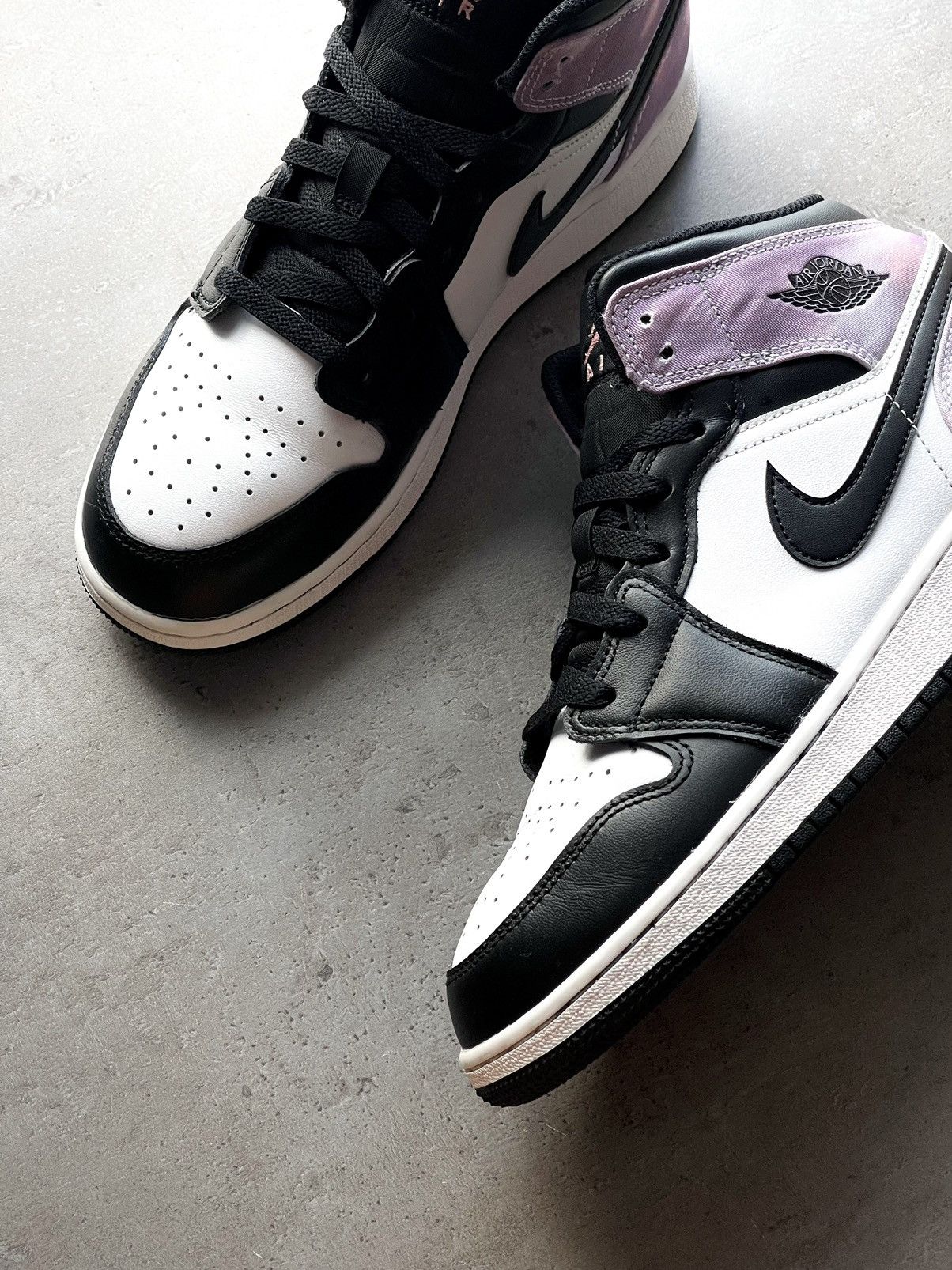 Jordan Brand Air Jordan 1 Mid GS “Tie Die” Bleached Coral White Sneakers Size US 7 / IT 37 - 2 Thumbnail