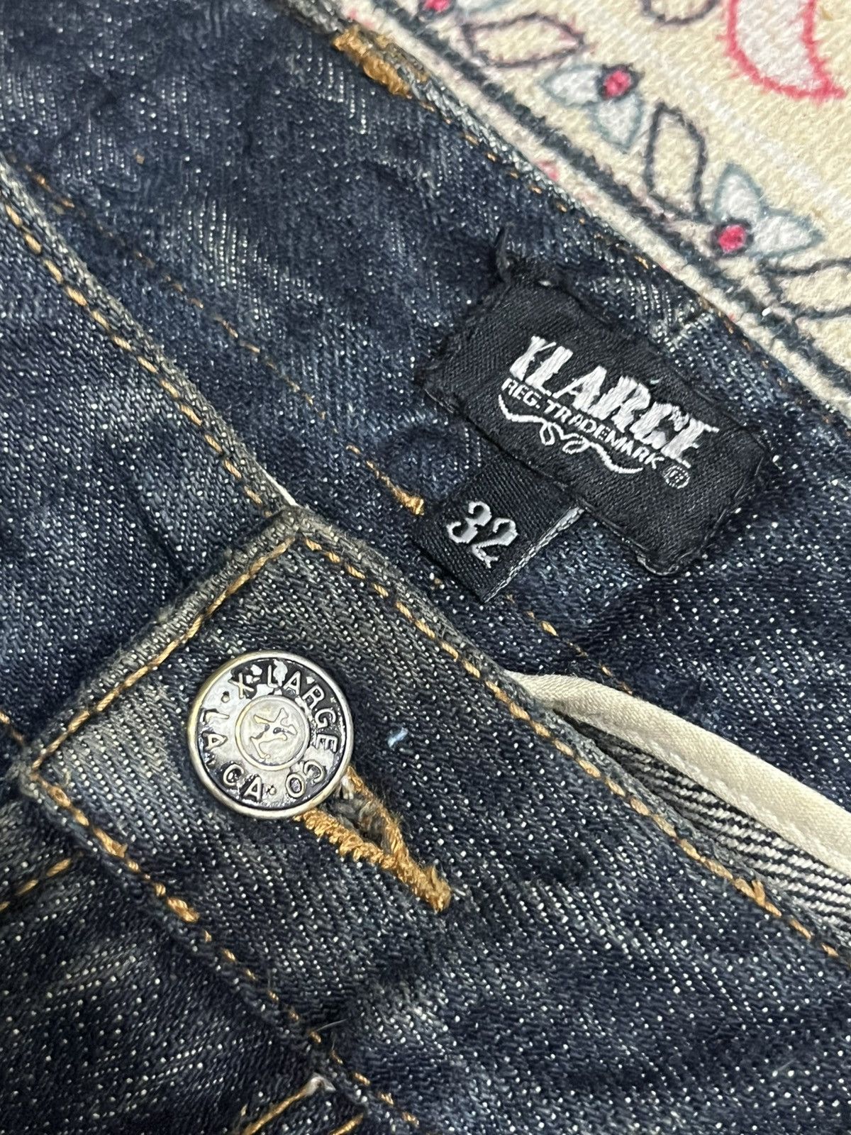 X-LARGE Vintage X-Large Dark Blue Washed Frayed Leg Loose Jeans Size US 32 / EU 48 - 5 Thumbnail