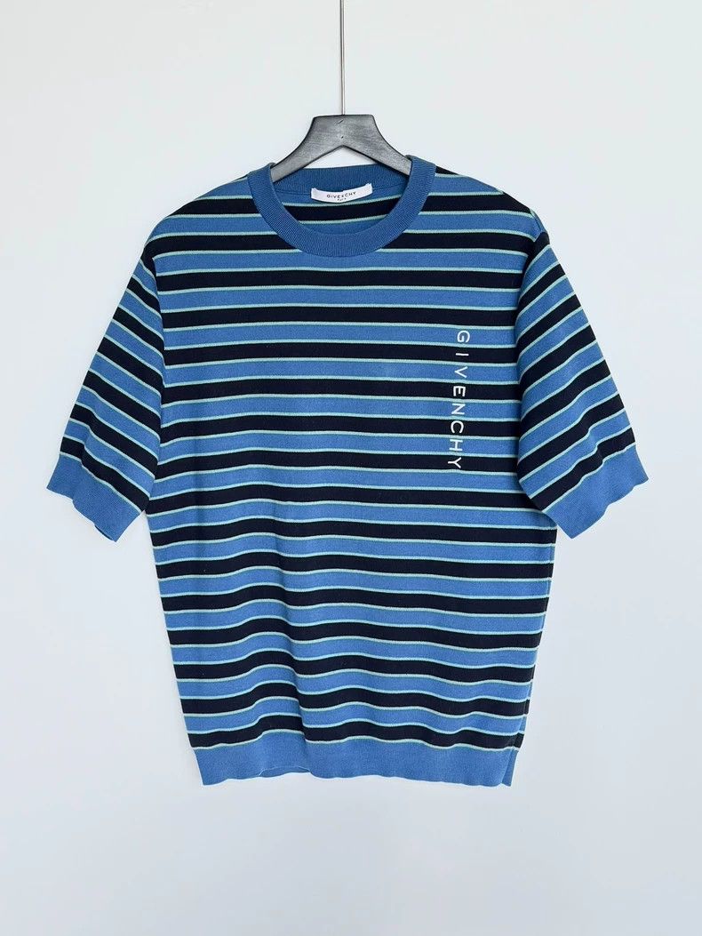 Givenchy Showcase Knitted Short-Sleeved Sweater