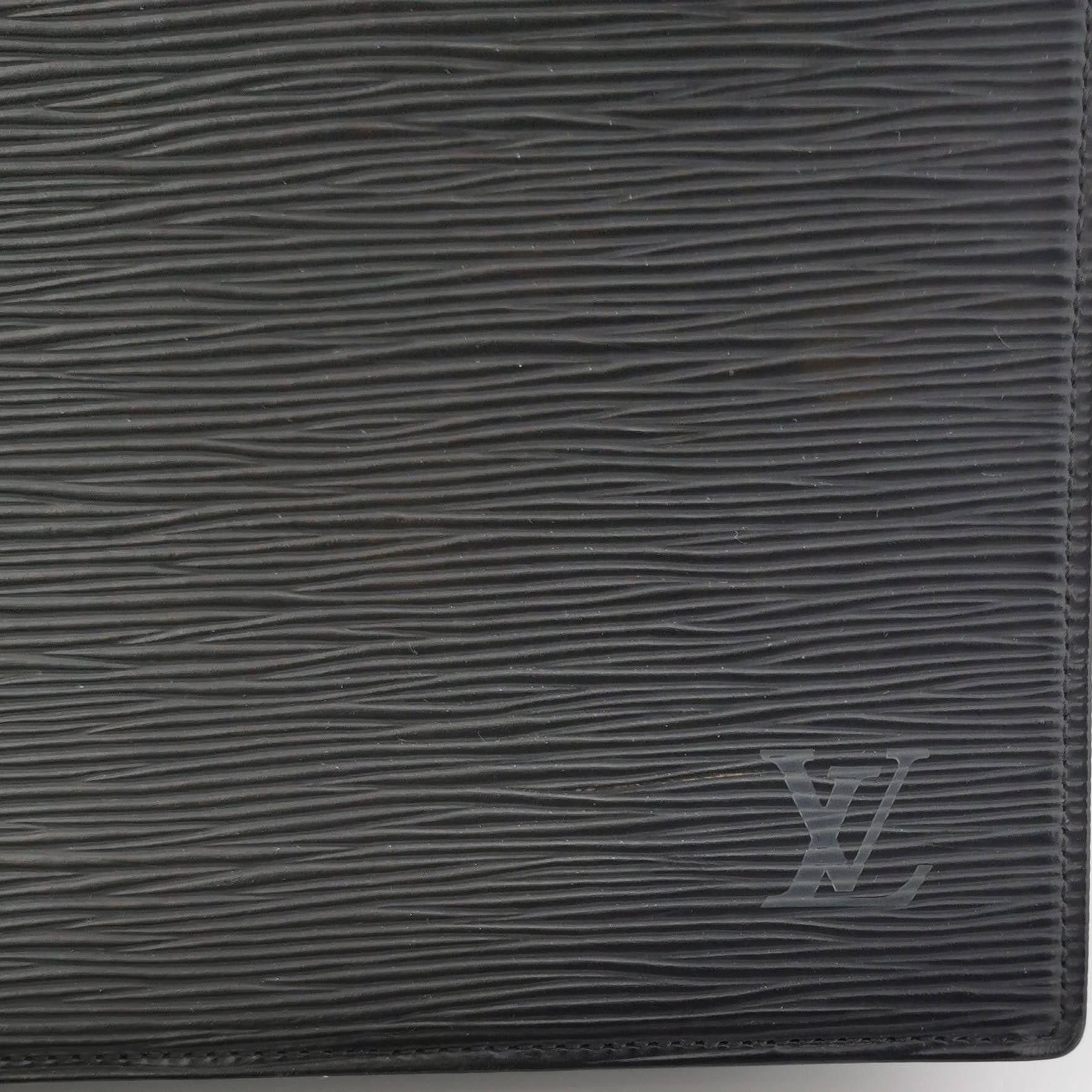 Louis Vuitton Louis Vuitton (LV) Noctambule leather solid color water rip Size ONE SIZE - 4 Thumbnail