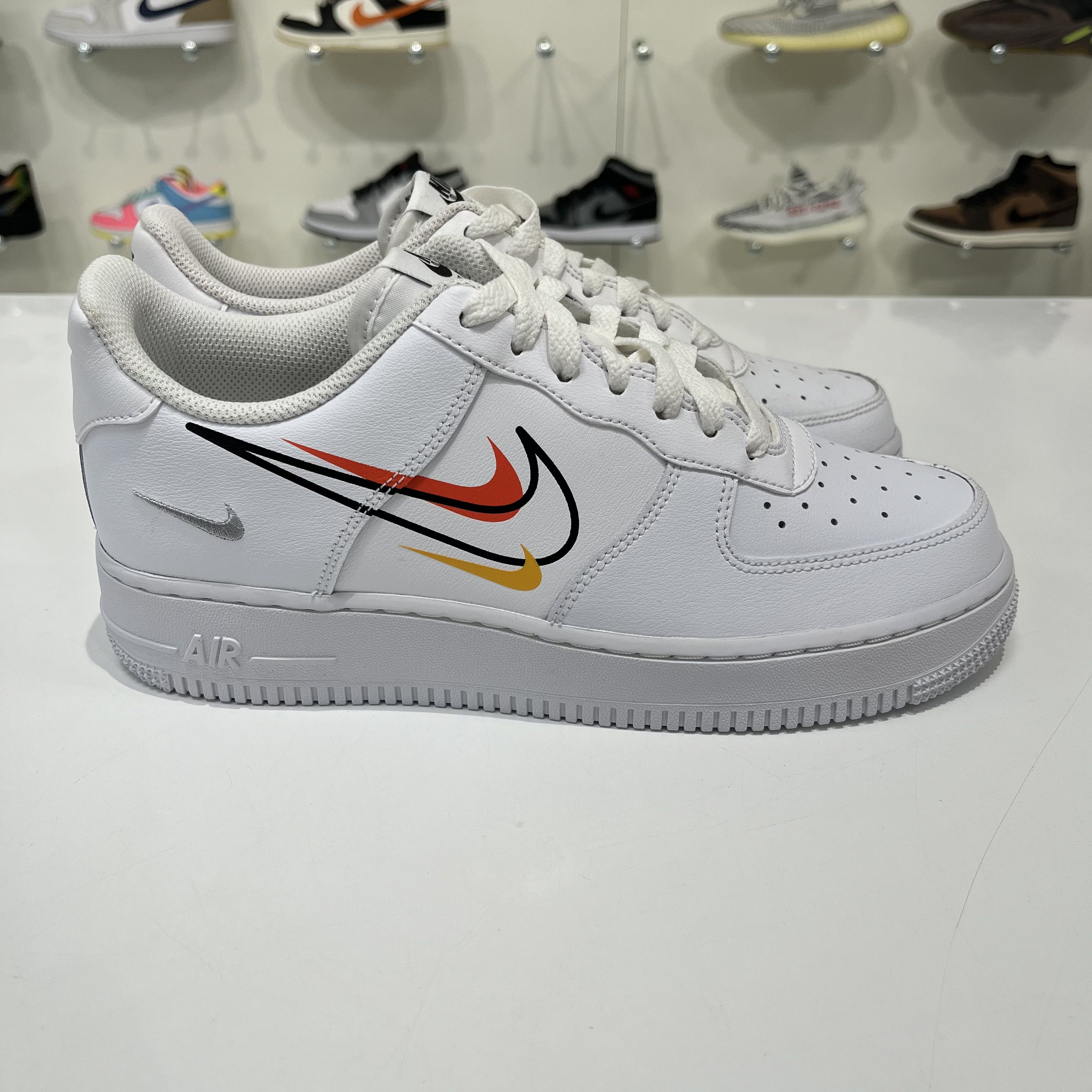 Nike Nike Air Force 1 Low Multi-Swoosh White Size US 7 / EU 40 - 4 Thumbnail