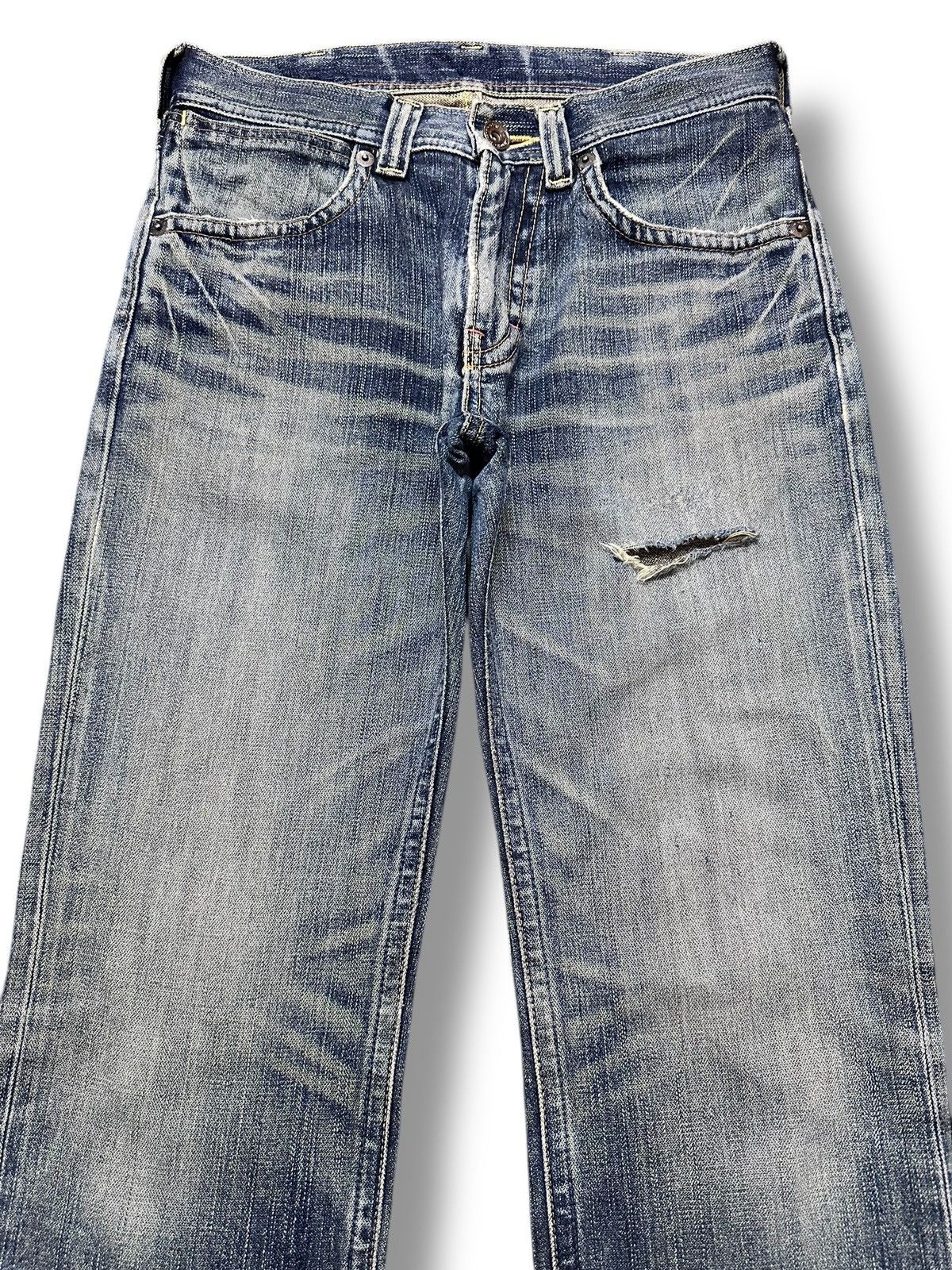 Japanese Brand × Wrangler Wrangler Vintage Distressed Wideleg Loose Style With Faded Size US 30 / EU 46 - 3 Thumbnail