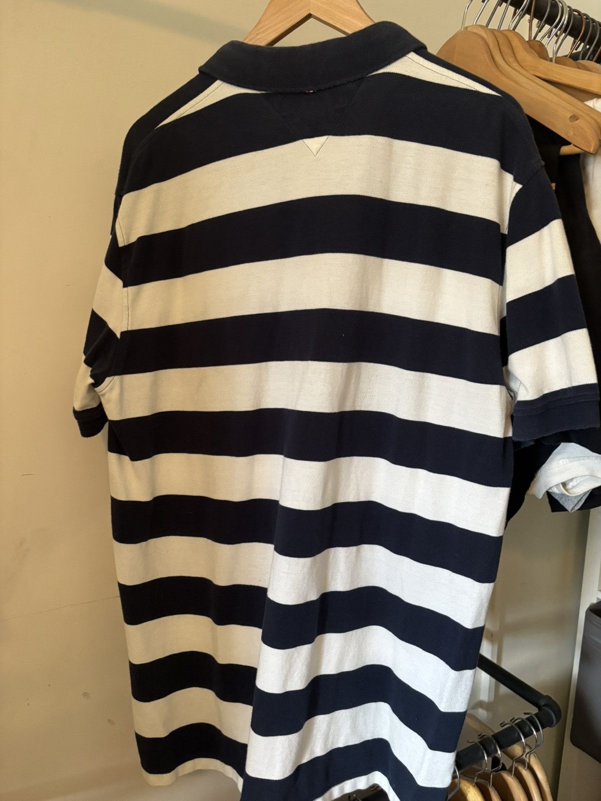 Tommy Hilfiger Stripped Tommy Hilfiger Polo Size US XL / EU 56 / 4 - 5 Thumbnail