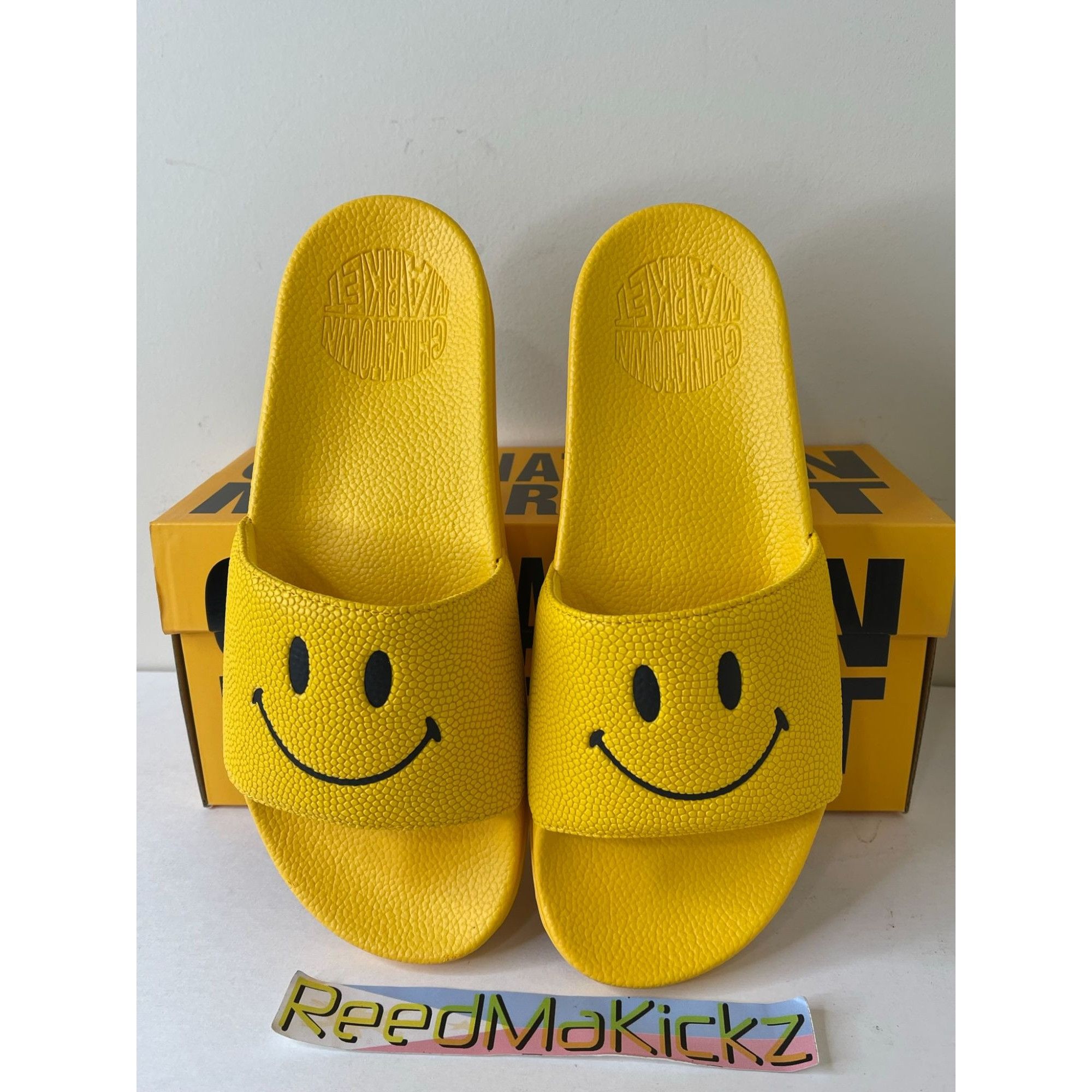 Market Chinatown Market Slides Smiley Yellow mens 13us Size US 13 / EU 46 - 1 Thumbnail