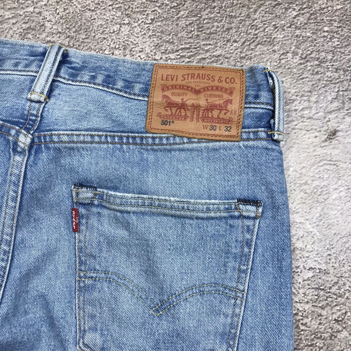 Vintage Vintage 90s Levis Distressed Baggy Jeans Grunge Thrashed 30 Size US 30 / EU 46 - 6 Thumbnail