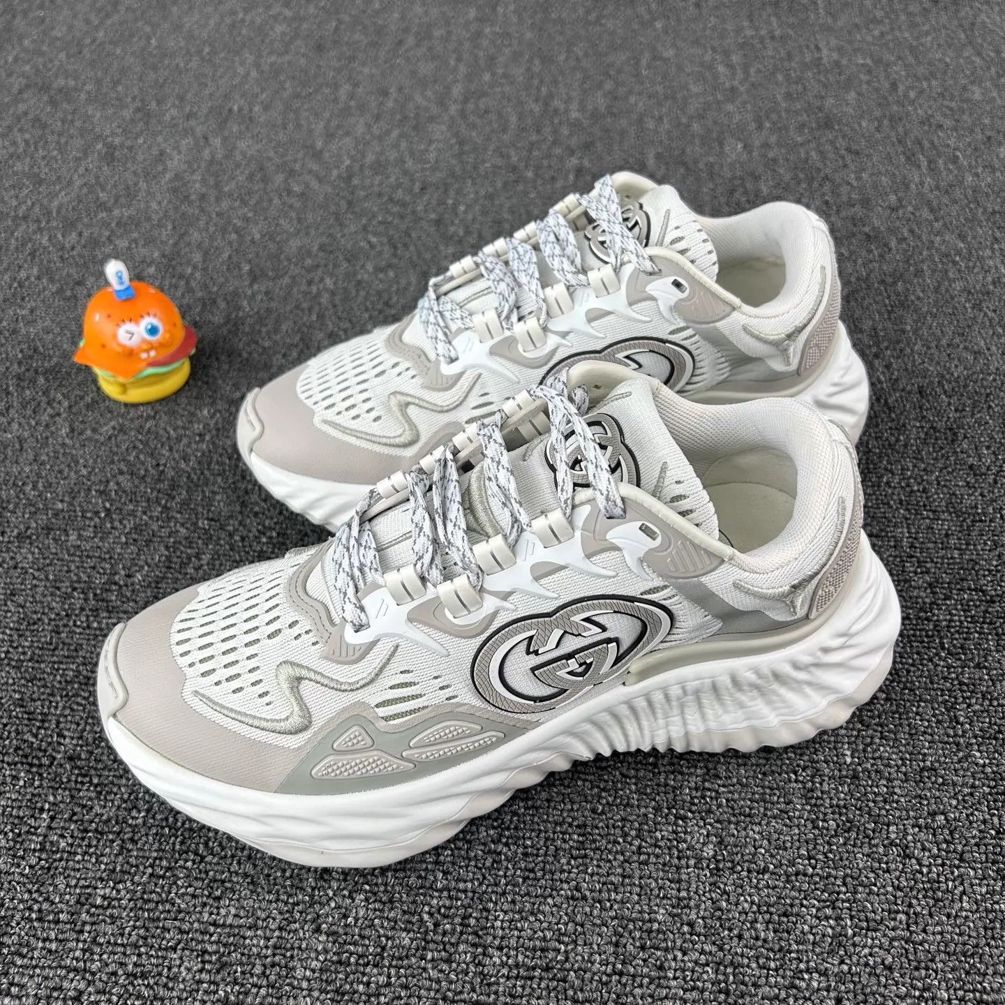Gucci Gucci GG Sneakers Women's White & Gray Colorblock 37 Size US 6.5 / IT 36.5 - 1 Thumbnail