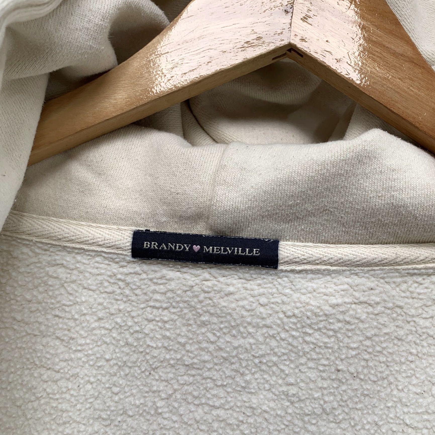 Brandy Melville VINTAGE Brandy Melville Beige Zip Up Hoodie Sweatshirt Womens One Size Oversized Size ONE SIZE - 4 Thumbnail