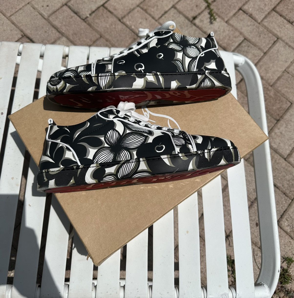 Christian Louboutin Floral pattern men’s Christian louboutins Size US 12 / EU 45 - 4 Thumbnail