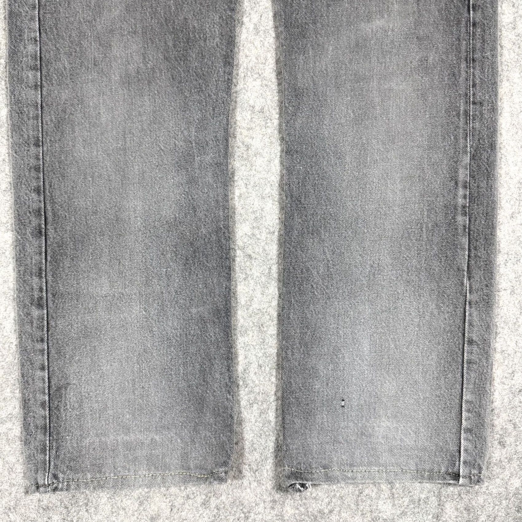 Levi's VINTAGE Levi's 501 Jeans Mens Size 33x34 Gray Made in USA Likely 80s 90s Style Straight 5-Pocket Comfort Regular Fit USA Size US 33 - 4 Thumbnail