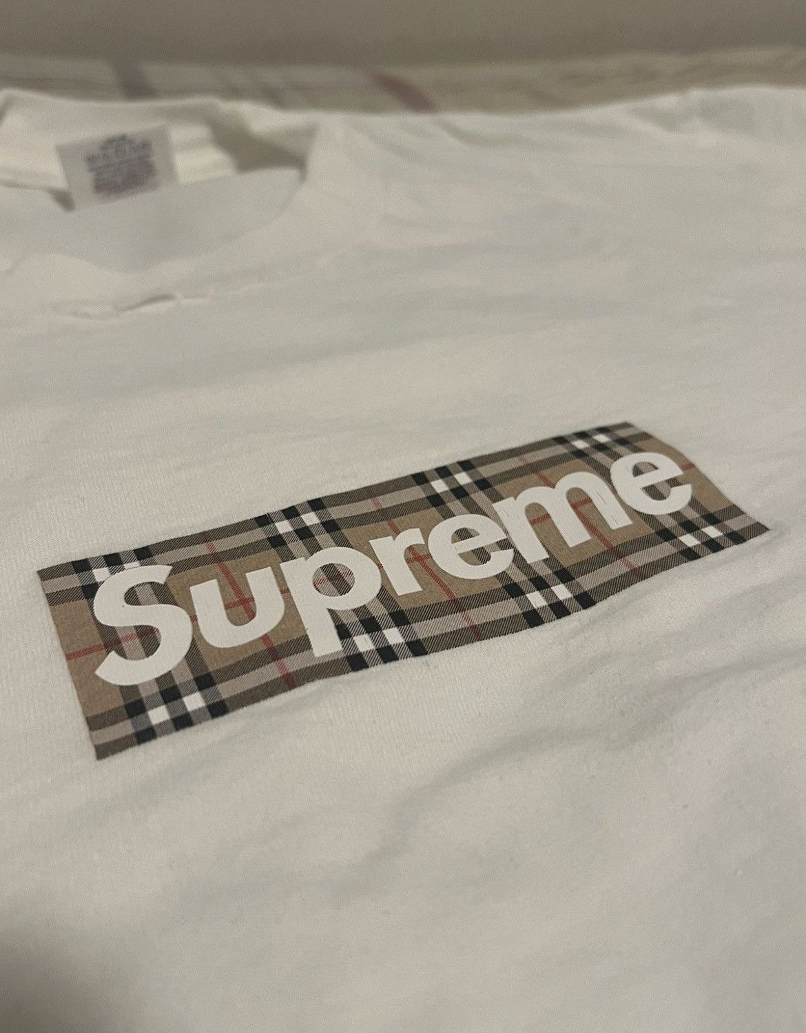 Supreme Supreme Burberry Box Logo Tee White Size Small Size US S / EU 44-46 / 1 - 3 Thumbnail