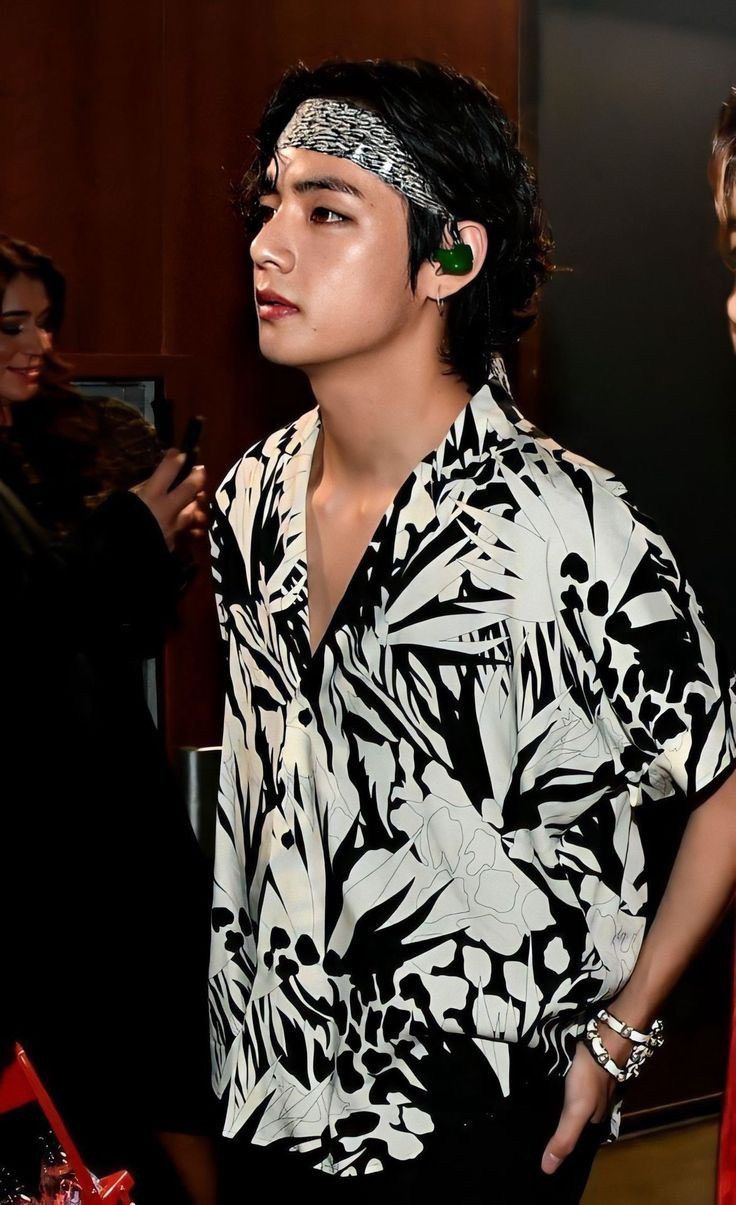 Saint Laurent Paris Saint Laurent Jungle Print Short Sleeve Shirt Size US M / EU 48-50 / 2 - 3 Thumbnail
