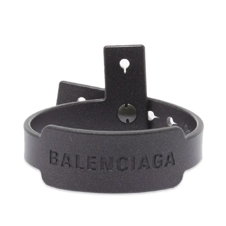 Pre-owned Balenciaga O1s1rm1023 Bracelet In Black