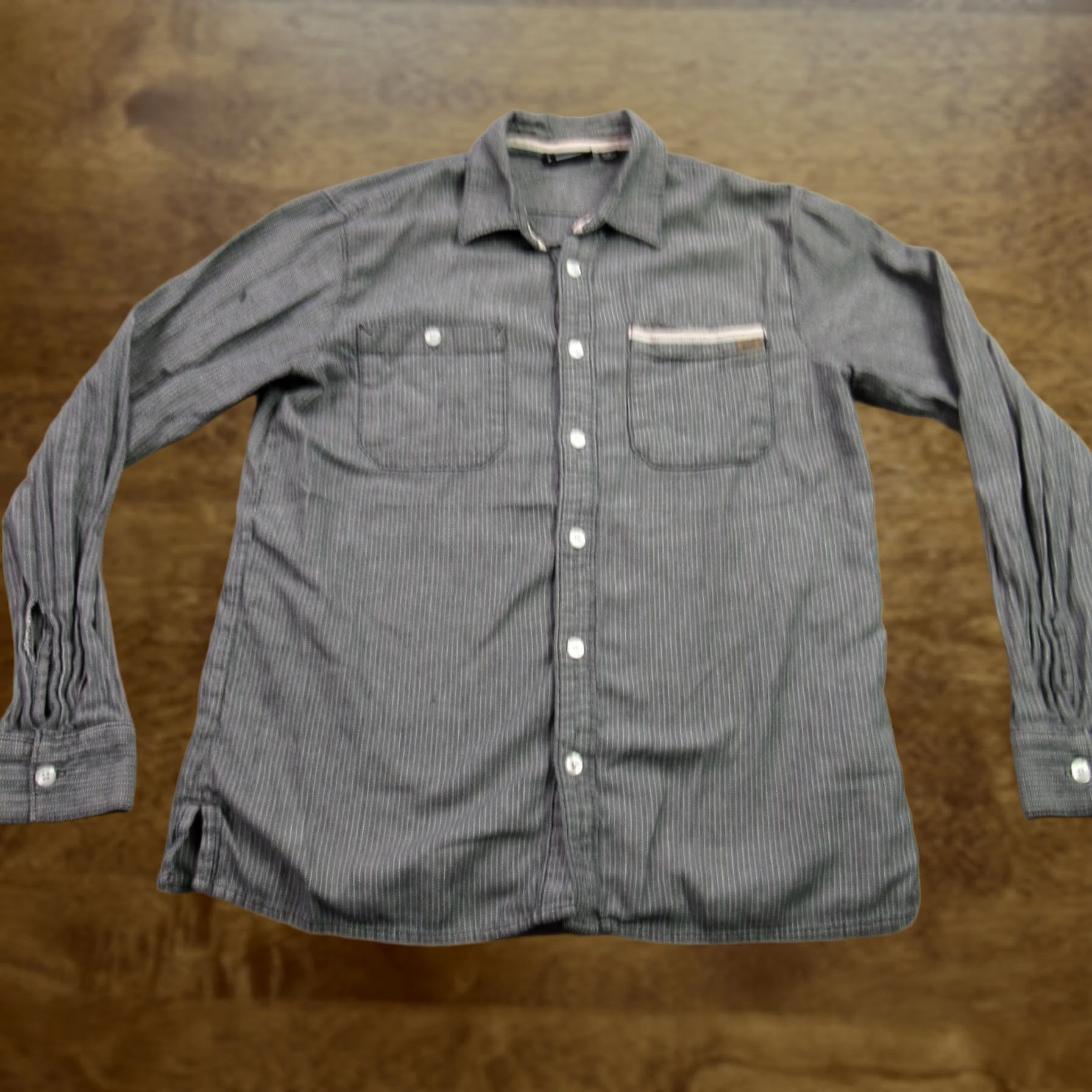 Vans VANS Shirt Mens Small Long Sleeve Pockets Button Front Lightweight Gray Size US S / EU 44-46 / 1 - 1 Thumbnail