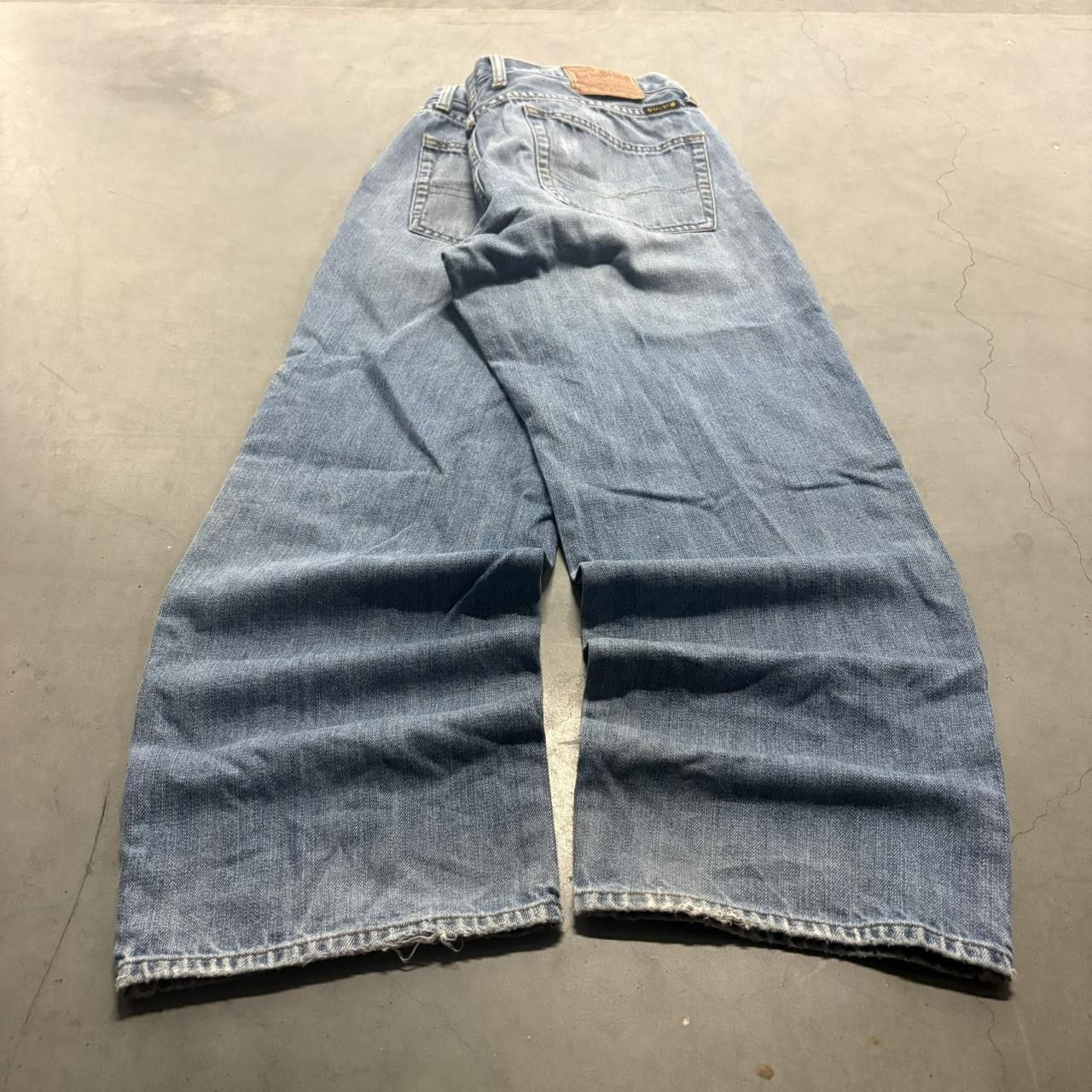 Vintage Crazy Vintage Y2K/2000s Baggy Wideleg Faded Skater Style Medium Wash Denim Jeans! Size US 36 / EU 52 - 6 Thumbnail