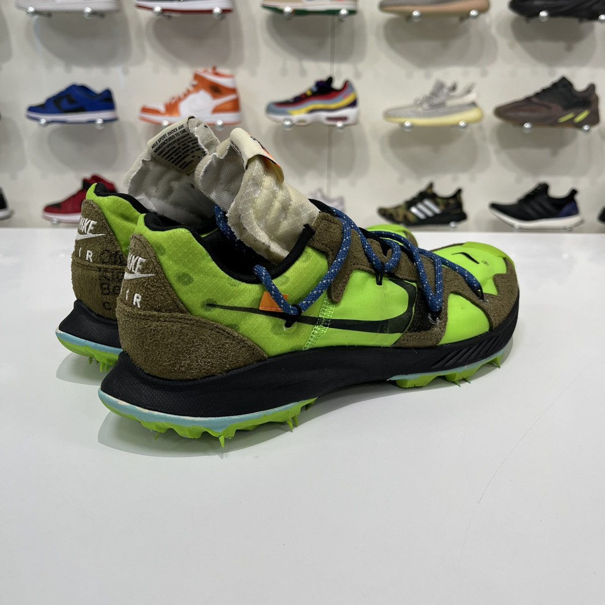 Nike × Off-White Nike Zoom Terra Kiger 5 Off-White Electric Green (W) Size US 10.5 / EU 43-44 - 5 Thumbnail